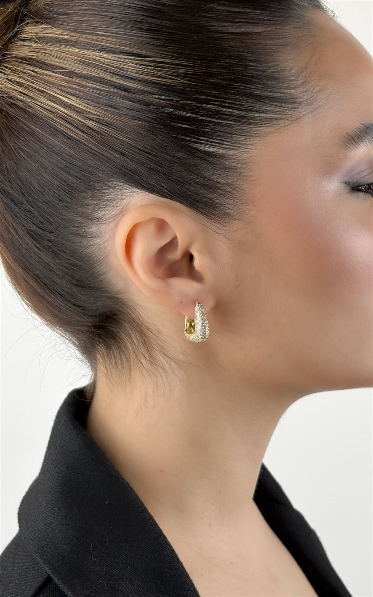 Zirkon Taşlı Geometrik Halka Küpe