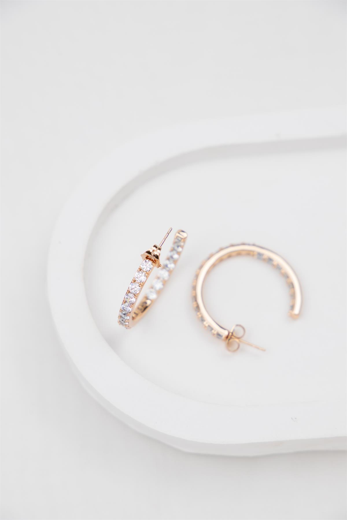 Zirkon Taşlı Gold Yarım Halka Küpe