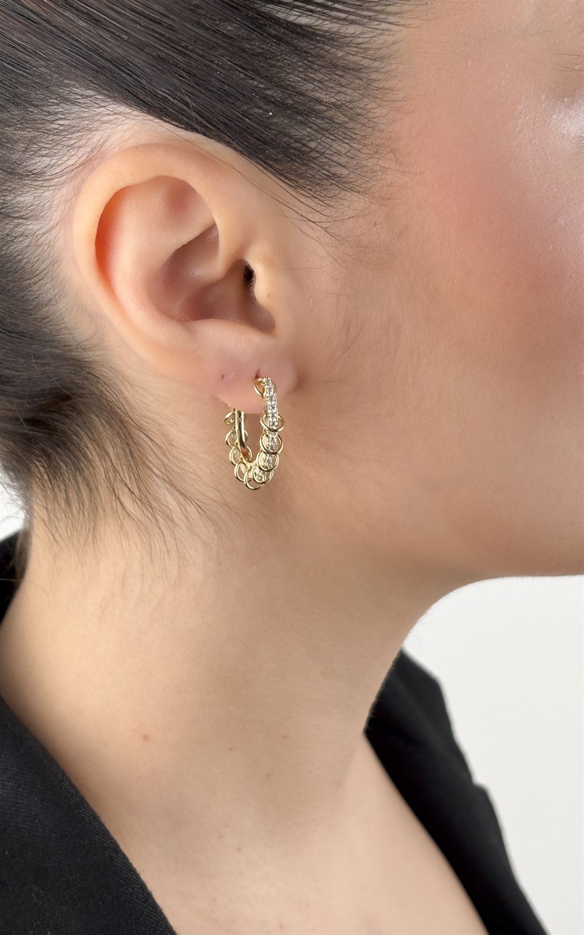 Zirkon Taşlı Halkalı Oval Formlu Halka Küpe