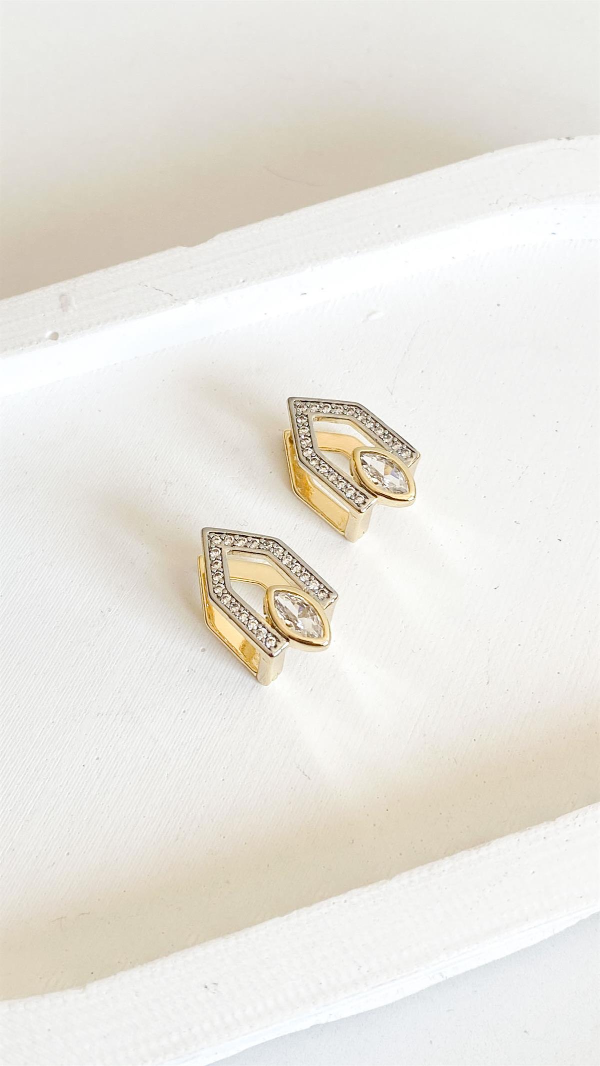 Zirkon Taşlı Oval Taş Detaylı Gold Gümüş Halka Küpe