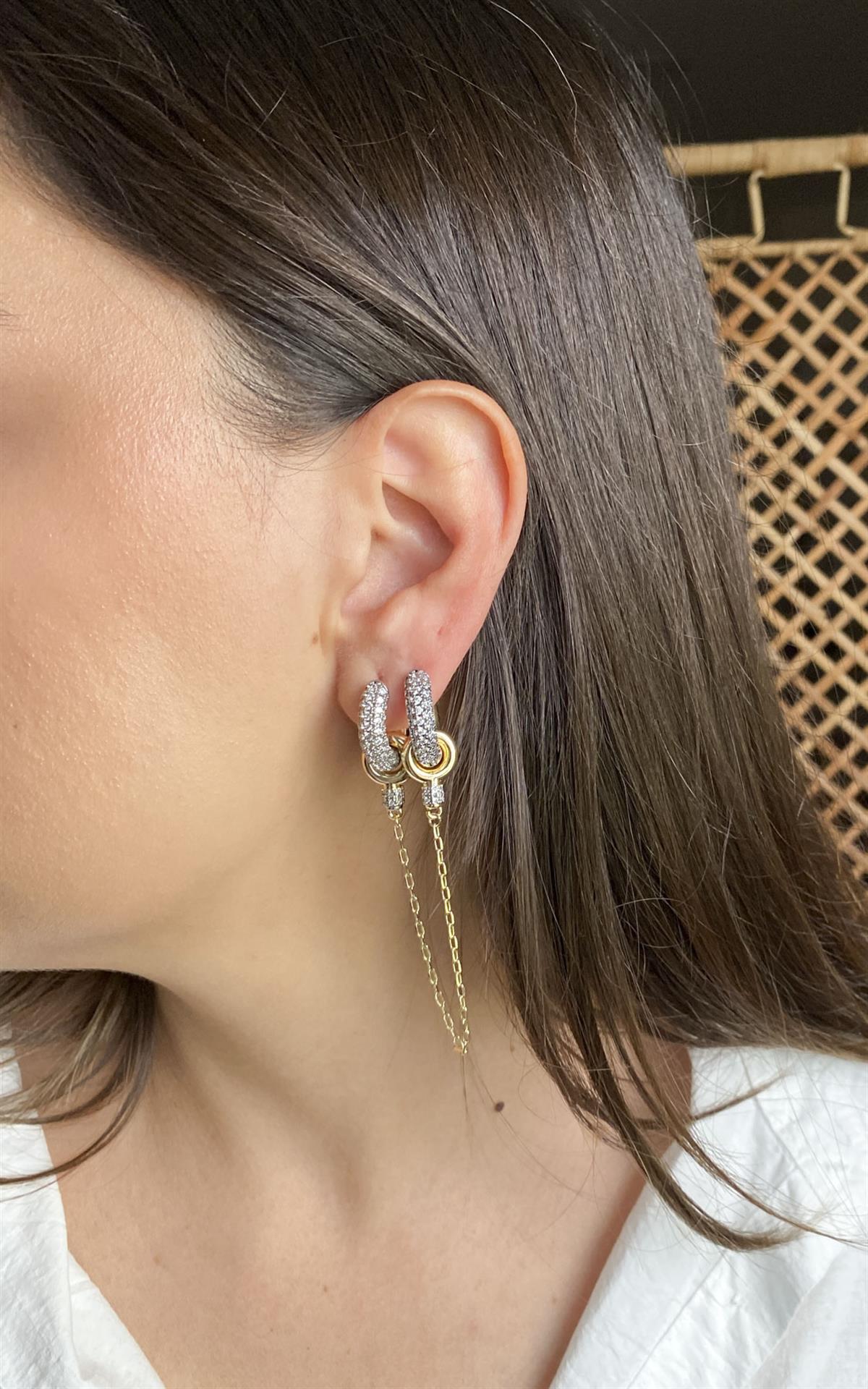 Zirkon Taşlı Zincir Detaylı Gold Gümüş Halka Küpe