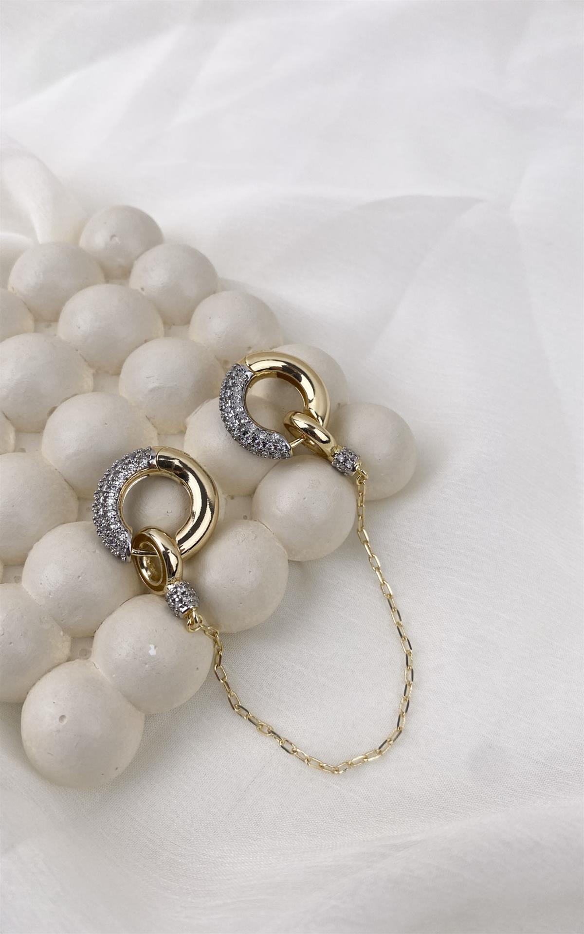 Zirkon Taşlı Zincir Detaylı Gold Gümüş Halka Küpe