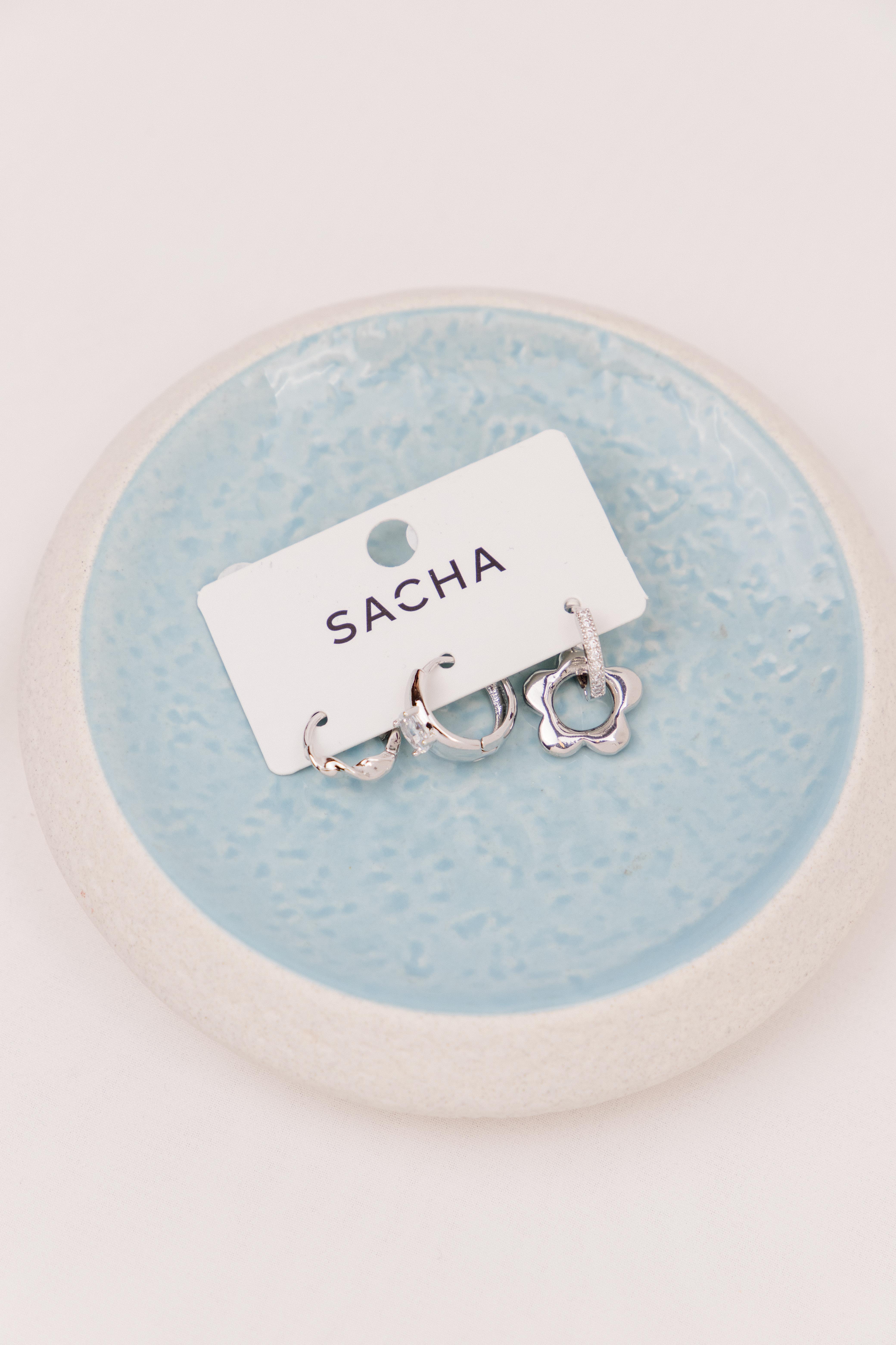 Çiçek Figürlü Gümüş Set Halka Küpe