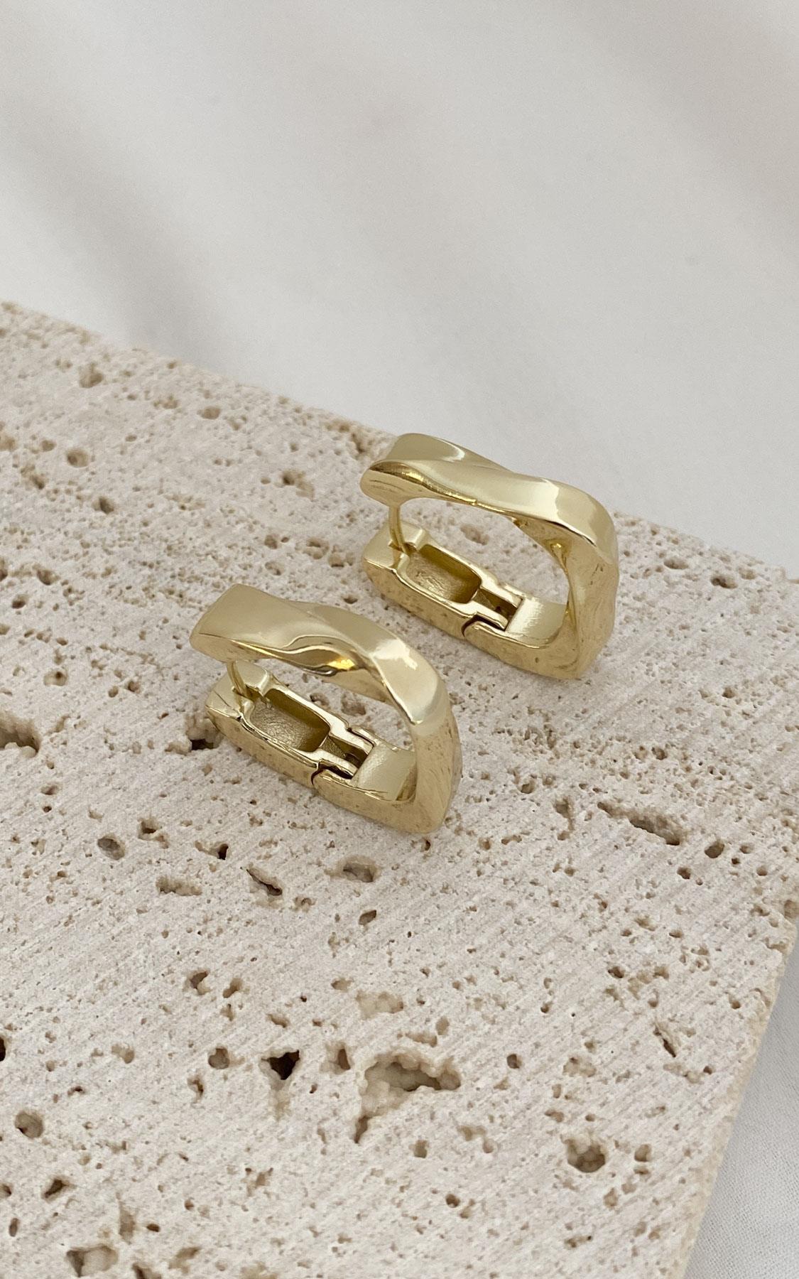 Dalga Formlu Gold Halka Küpe