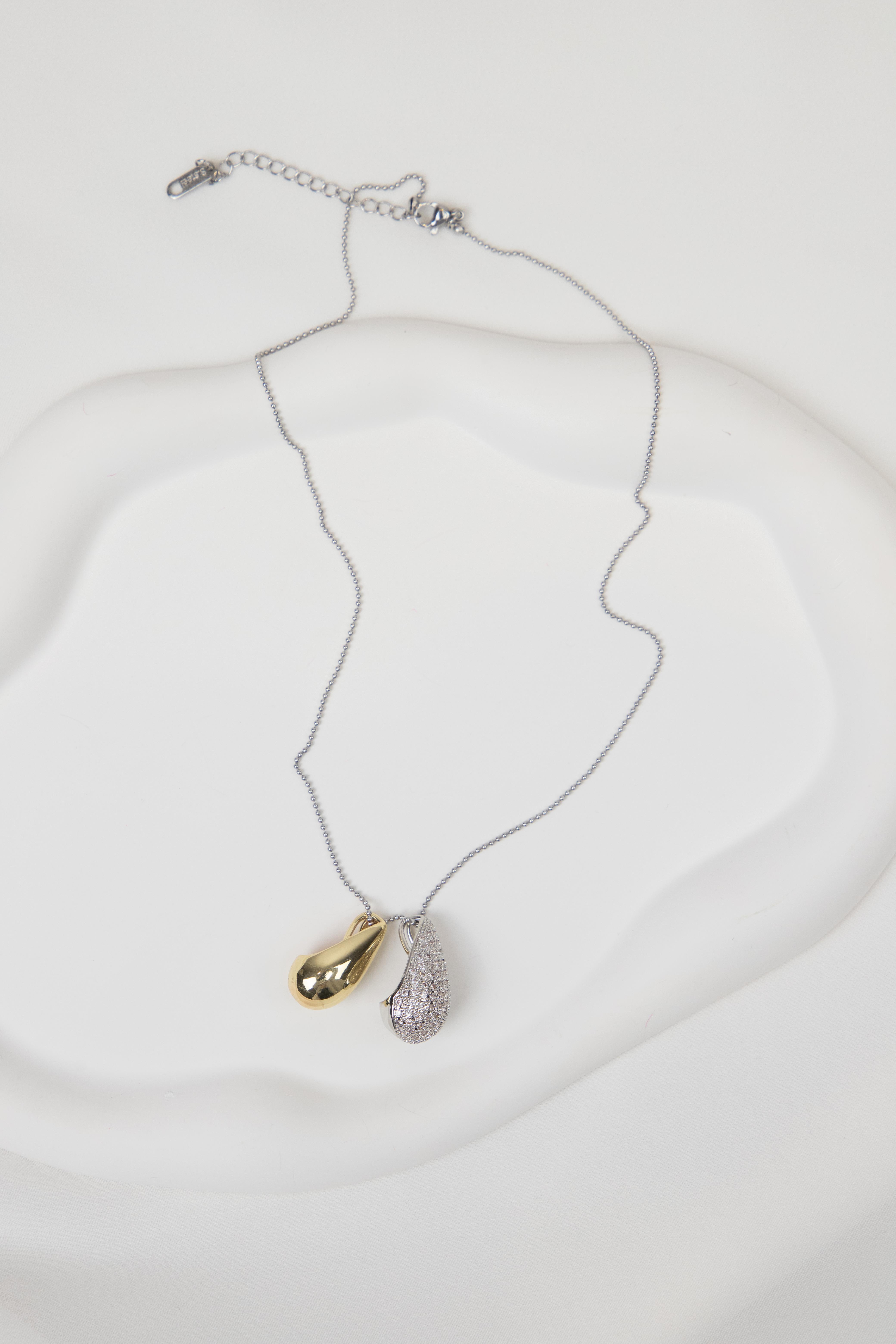 Damla Figürlü Gümüş Çelik Kolye