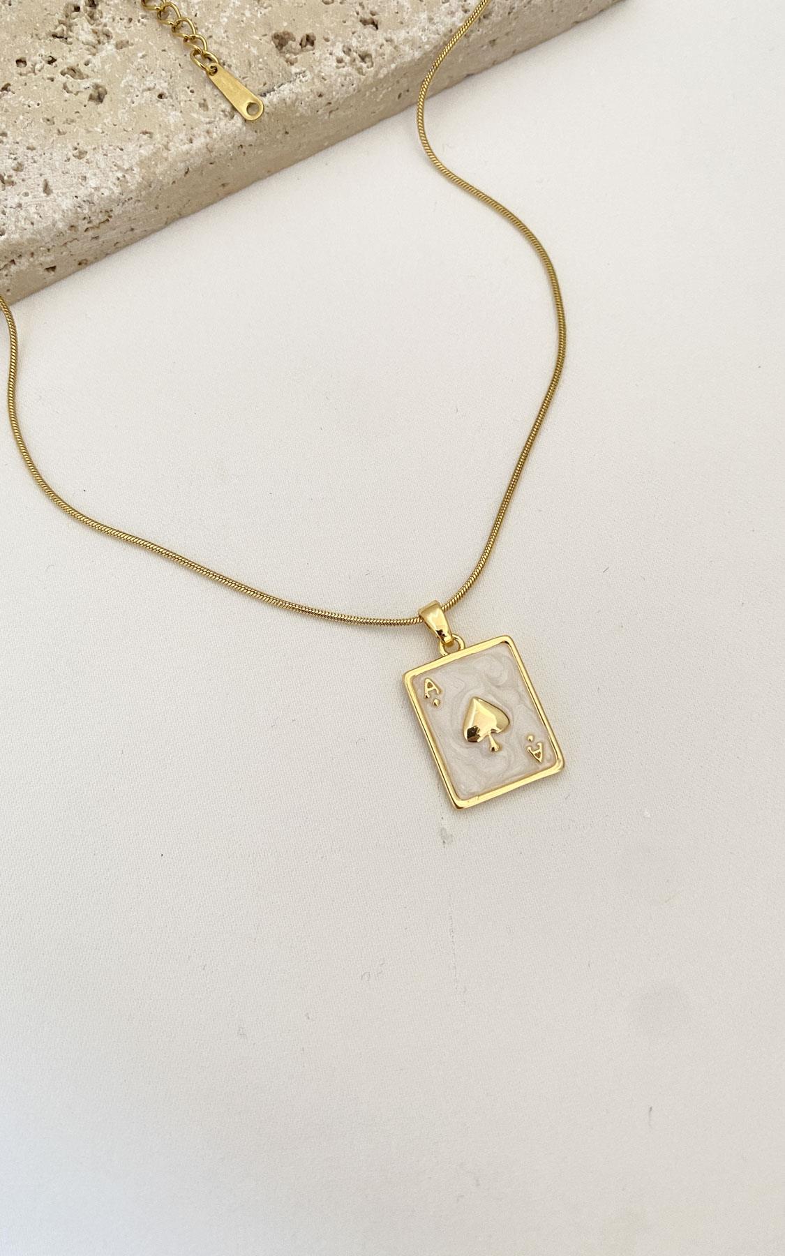 Dikdörtgen Plaka Üzeri Beyaz Mineli Gold Çelik Kolye