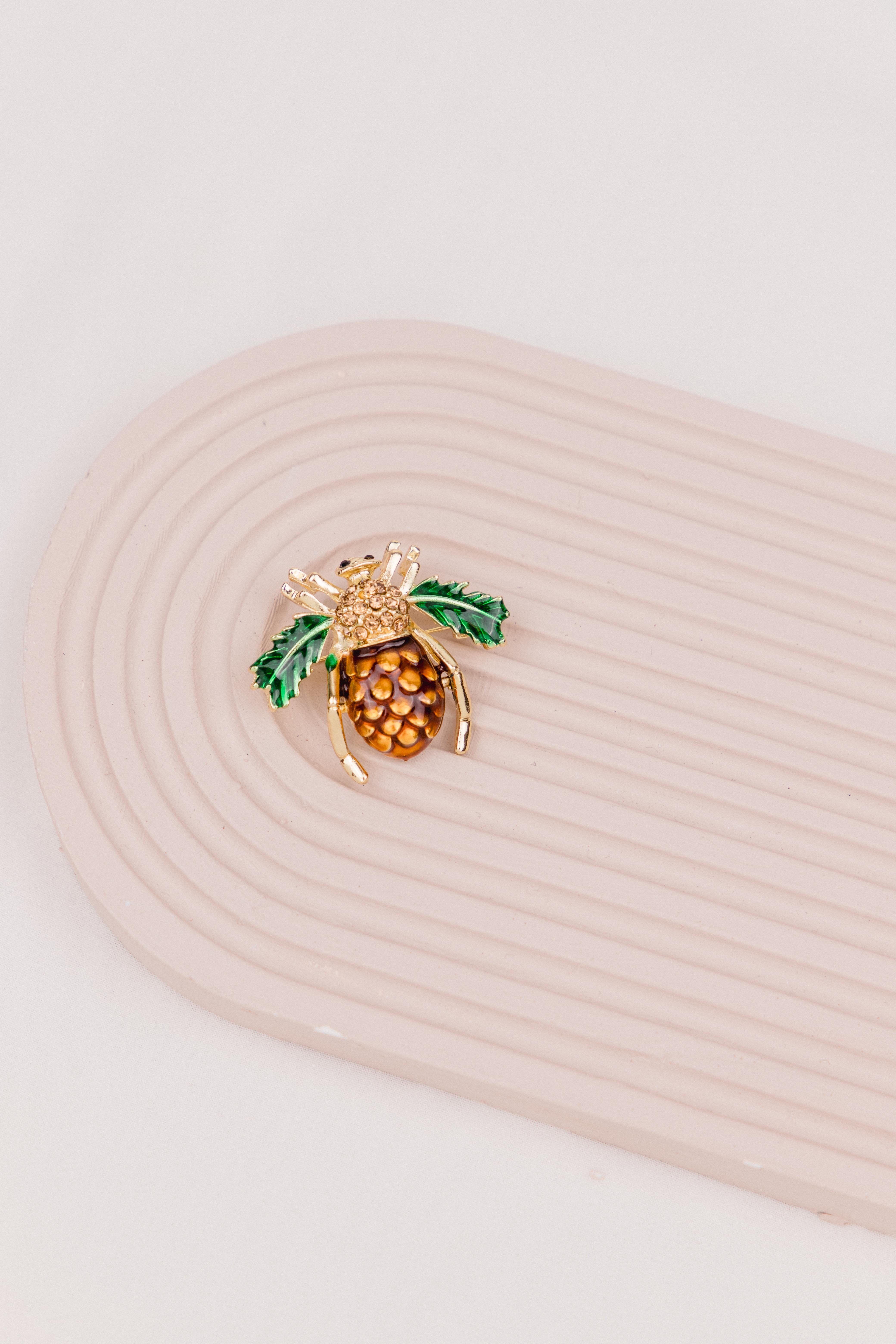 Figürlü Gold Broş