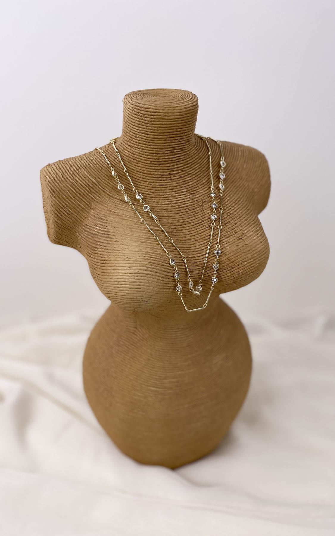 Kalp Sıralı Taşlı Çubuk Detaylı Gold Kolye