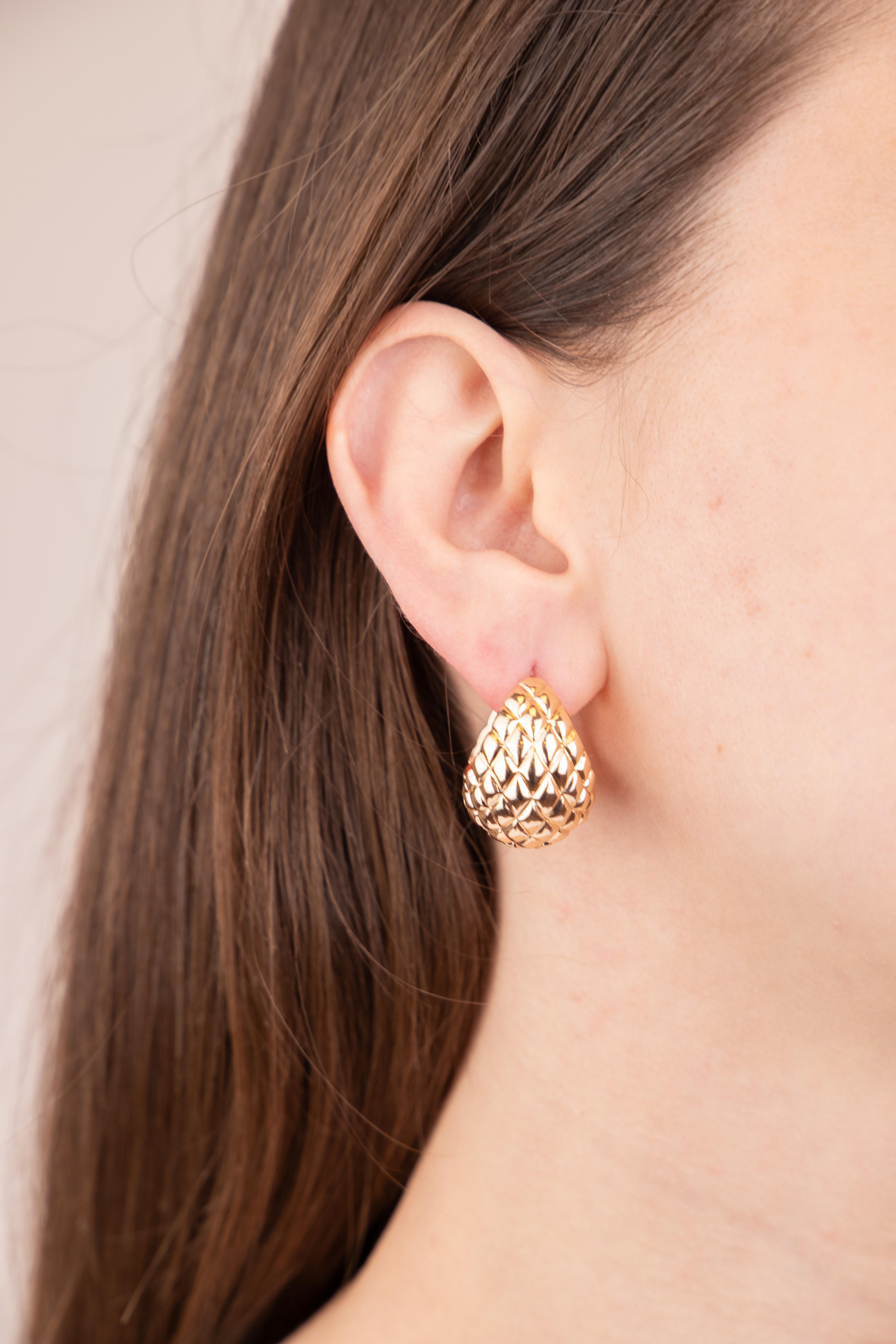 Kesme Model Bombeli Gold Halka Küpe