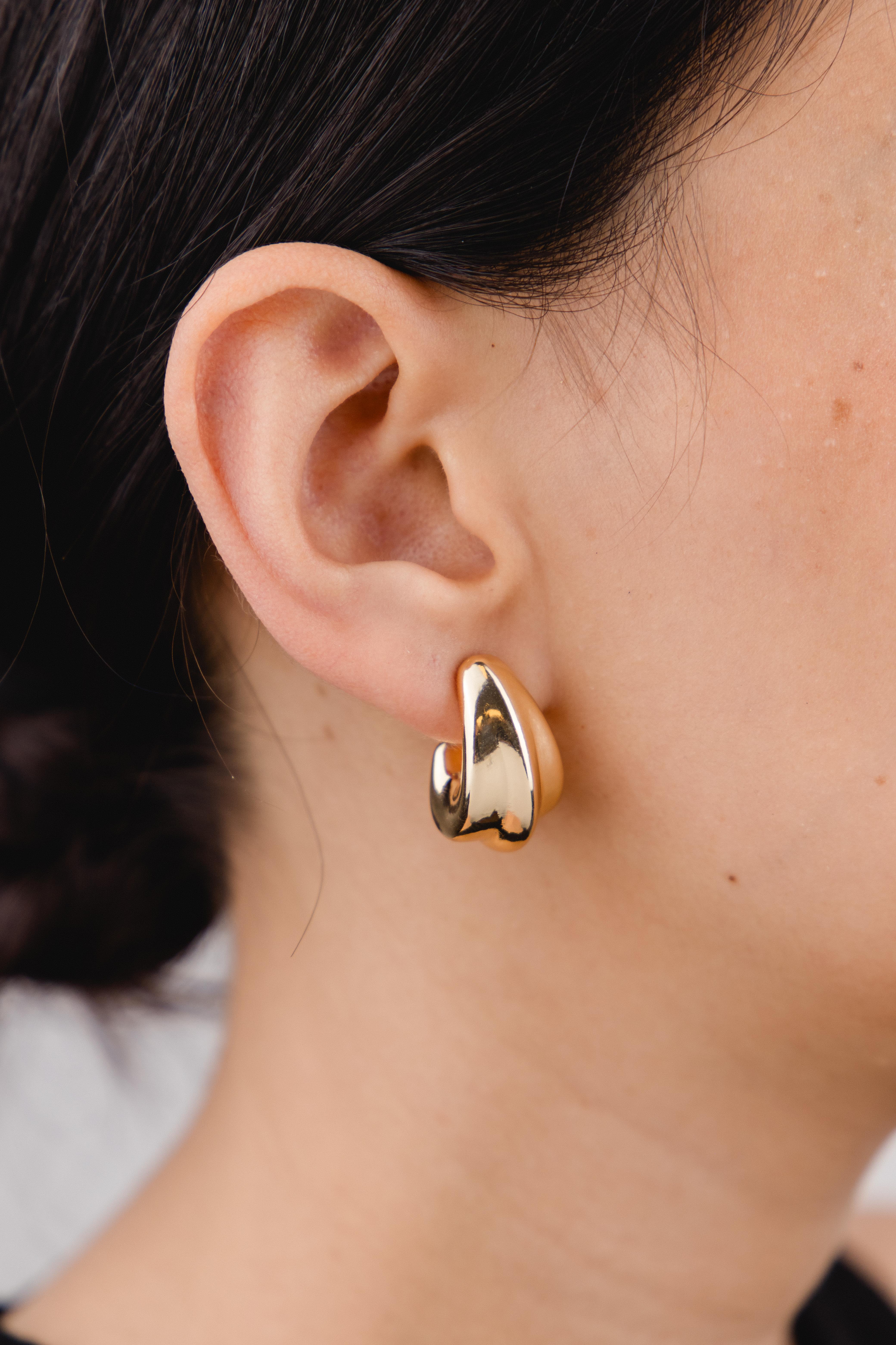 Şerit Bombeli Gold Yarım Halka Küpe