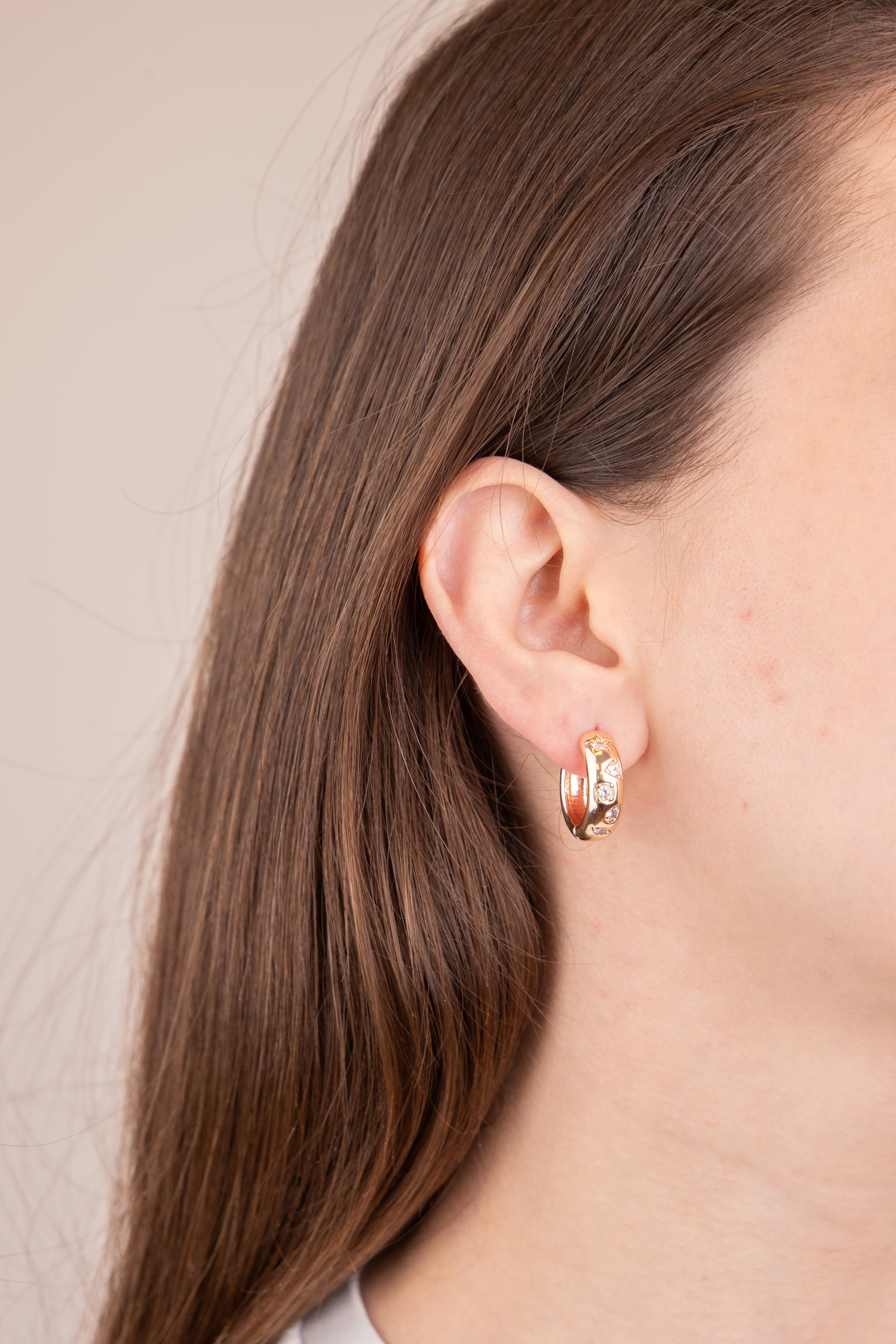 Taşlı Gold Halka Küpe