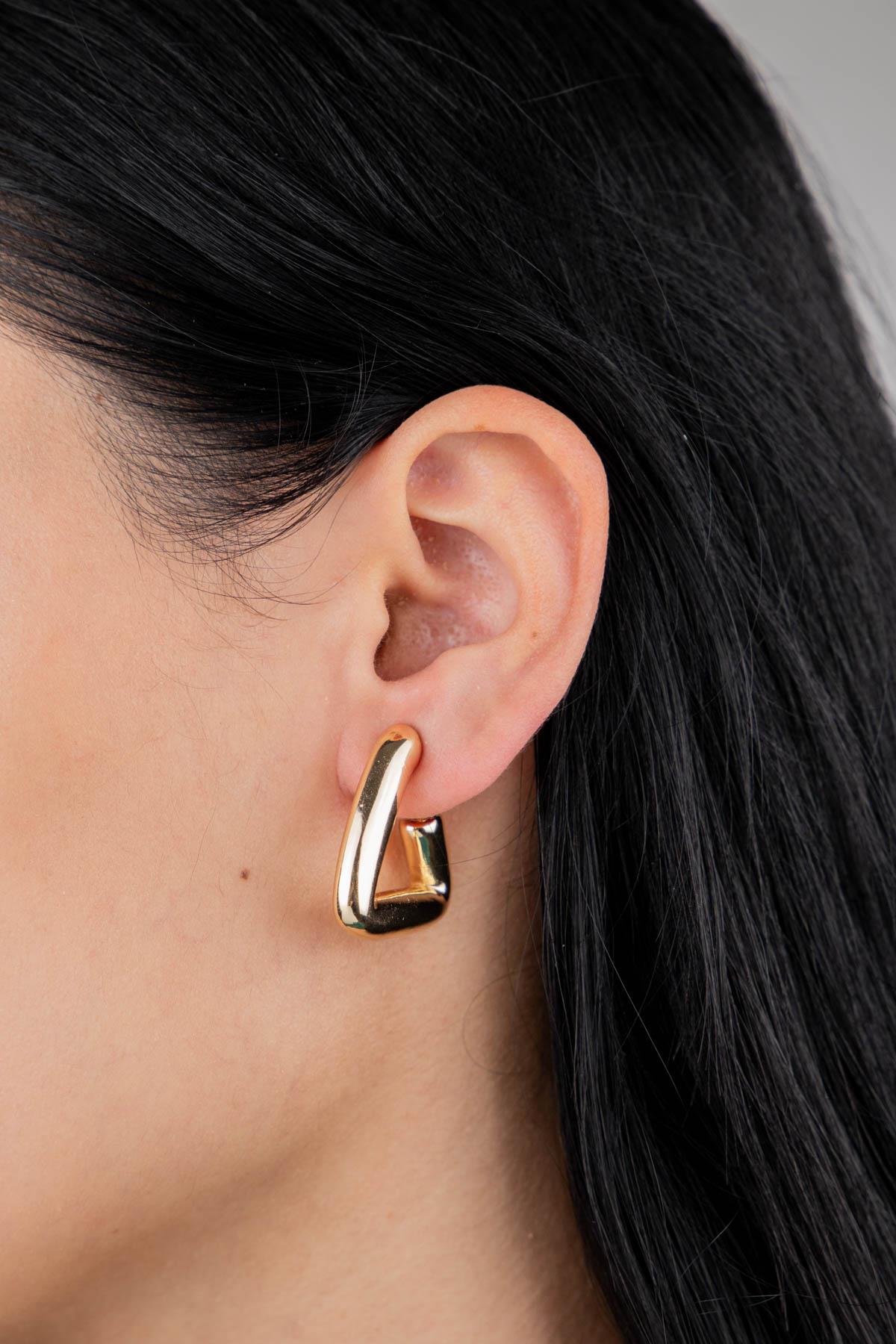 Üçgen Formlu Gold Yarım Halka Küpe