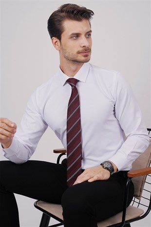 Beyaz Saten & Bordo Çizgi Desen Hediye Kutulu Gömlek Kravat Seti