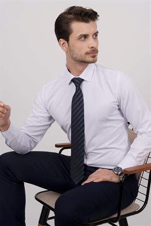 Beyaz Saten & Lacivert Çizgi Desen Hediye Kutulu Gömlek Kravat Seti