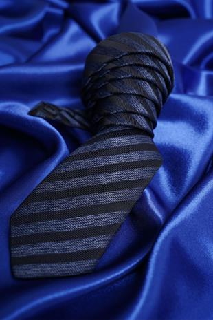 Koyu Mavi Saten & Lacivert Çizgi Desen Hediye Kutulu Gömlek Kravat Seti