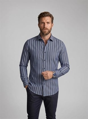 EtikmenGri Beyaz Çizgili Slimfit Erkek GömlekKlasik Gömlek Modelleri