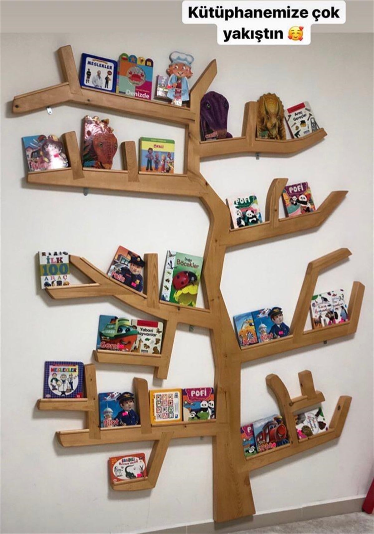 Ahşap Ağaç Kitaplık