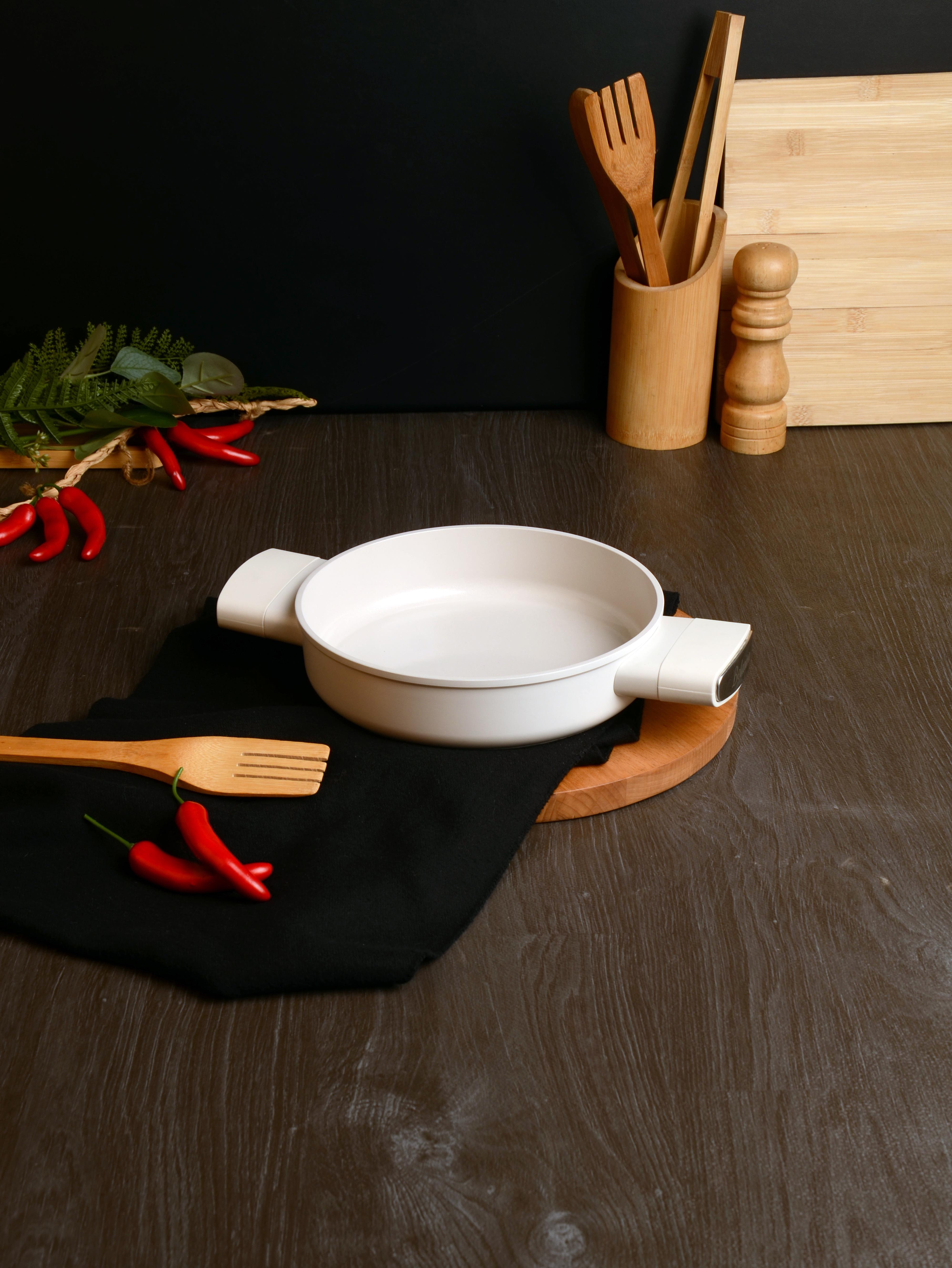 BELARİVA-18 CM BEYAZ SİLİKON SAPLI SAHAN