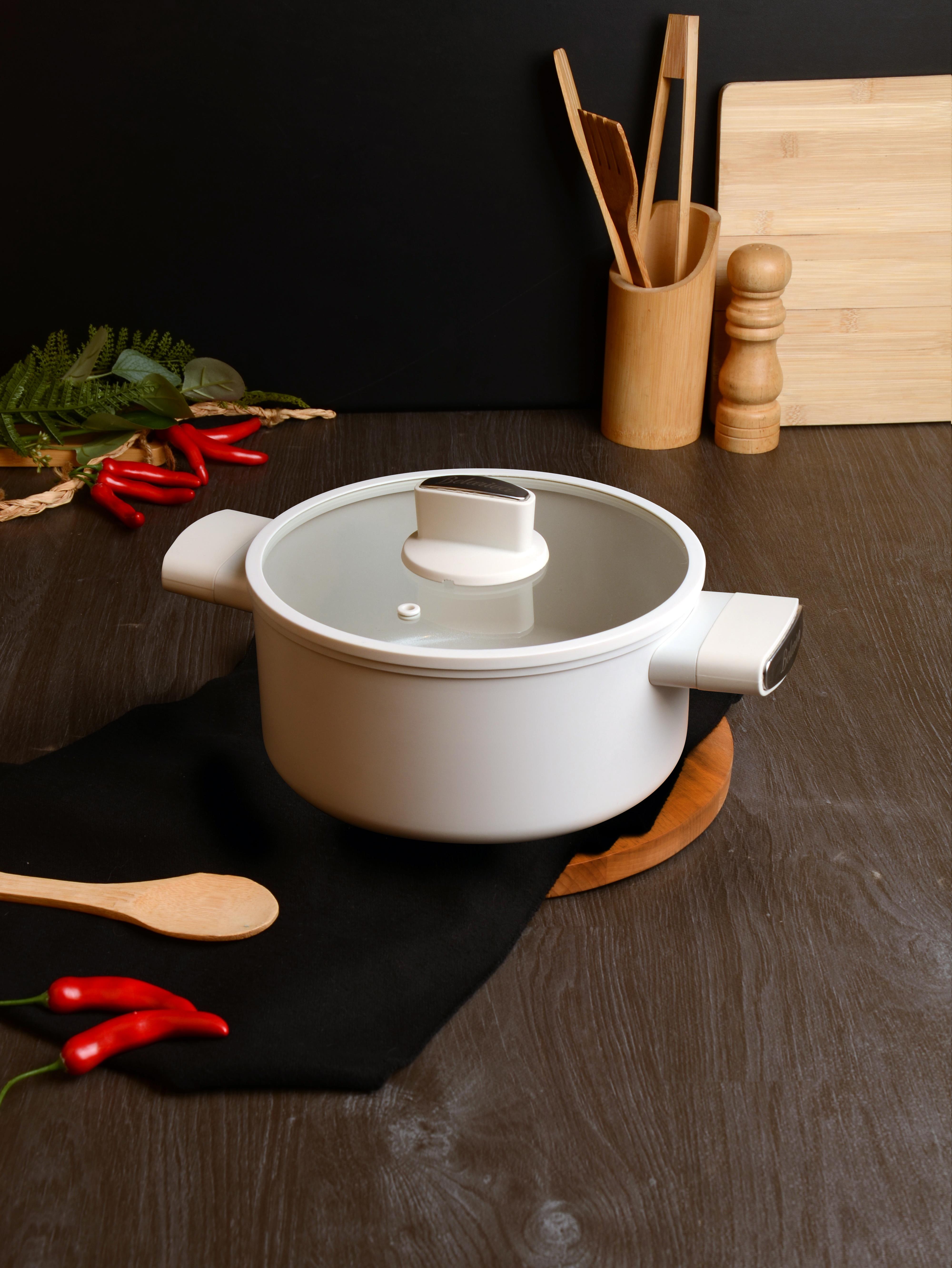 BELARİVA-24 CM BEYAZ SİLİKON SAPLI DERİN TENCERE