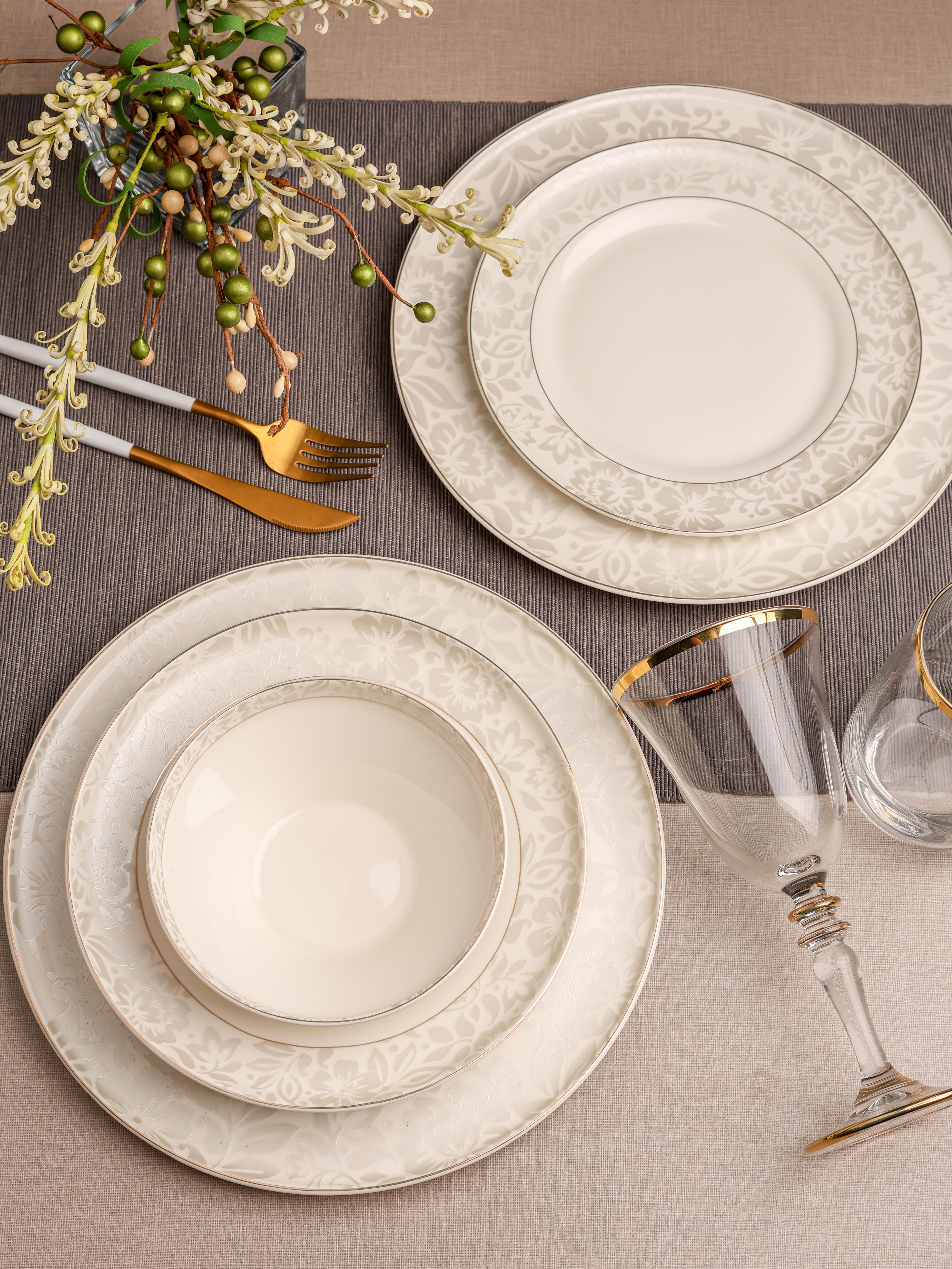 ROYAL CHARME-BONİTA 24 PARÇA BONE CHİNA YEMEK TAKIMI