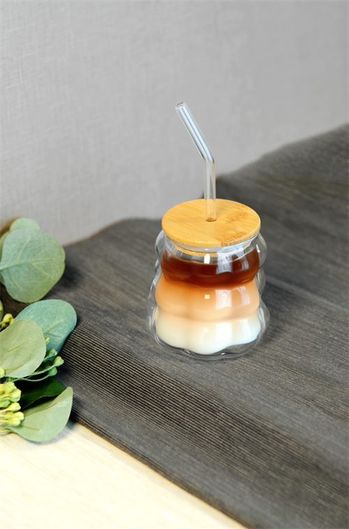 PAÇİ 300 ML ÜZÜM BAMBU KAPAKLI PİPETLİ KUPA