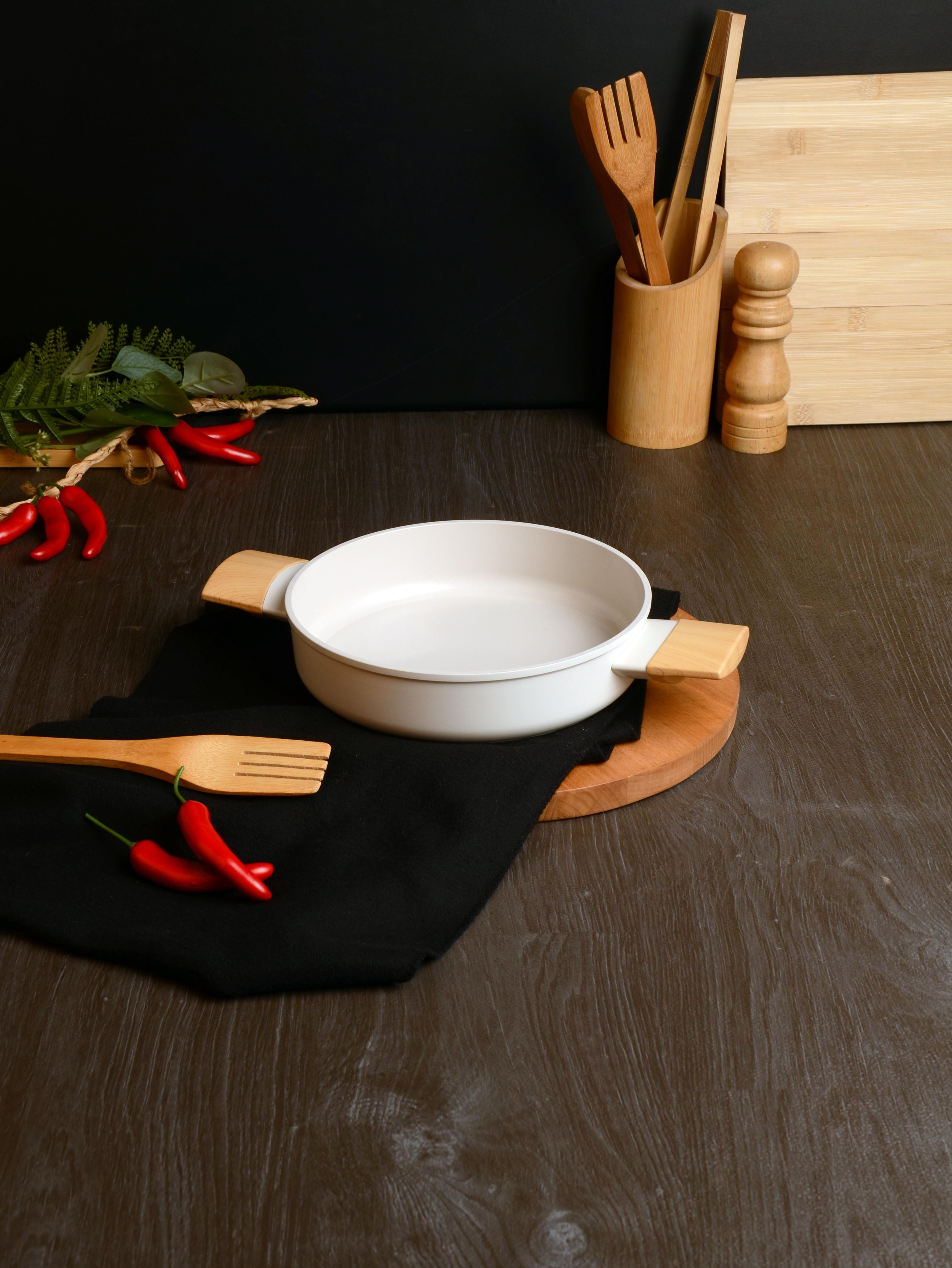 BELARİVA-18 CM BEYAZ AHŞAP SAPLI SAHAN