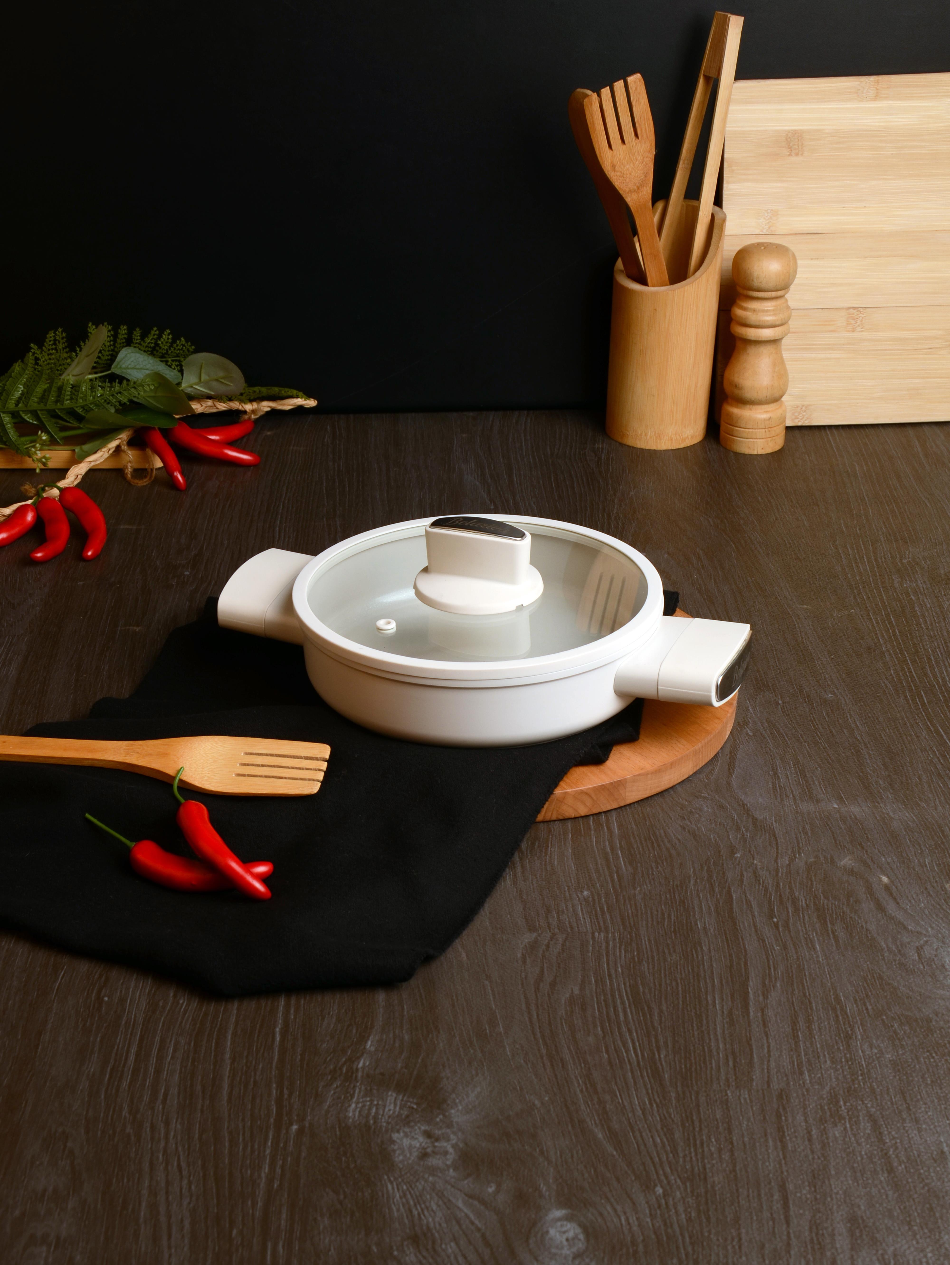 BELARİVA-18 CM CAM KAPAKLI BEYAZ SİLİKON SAPLI SAHAN