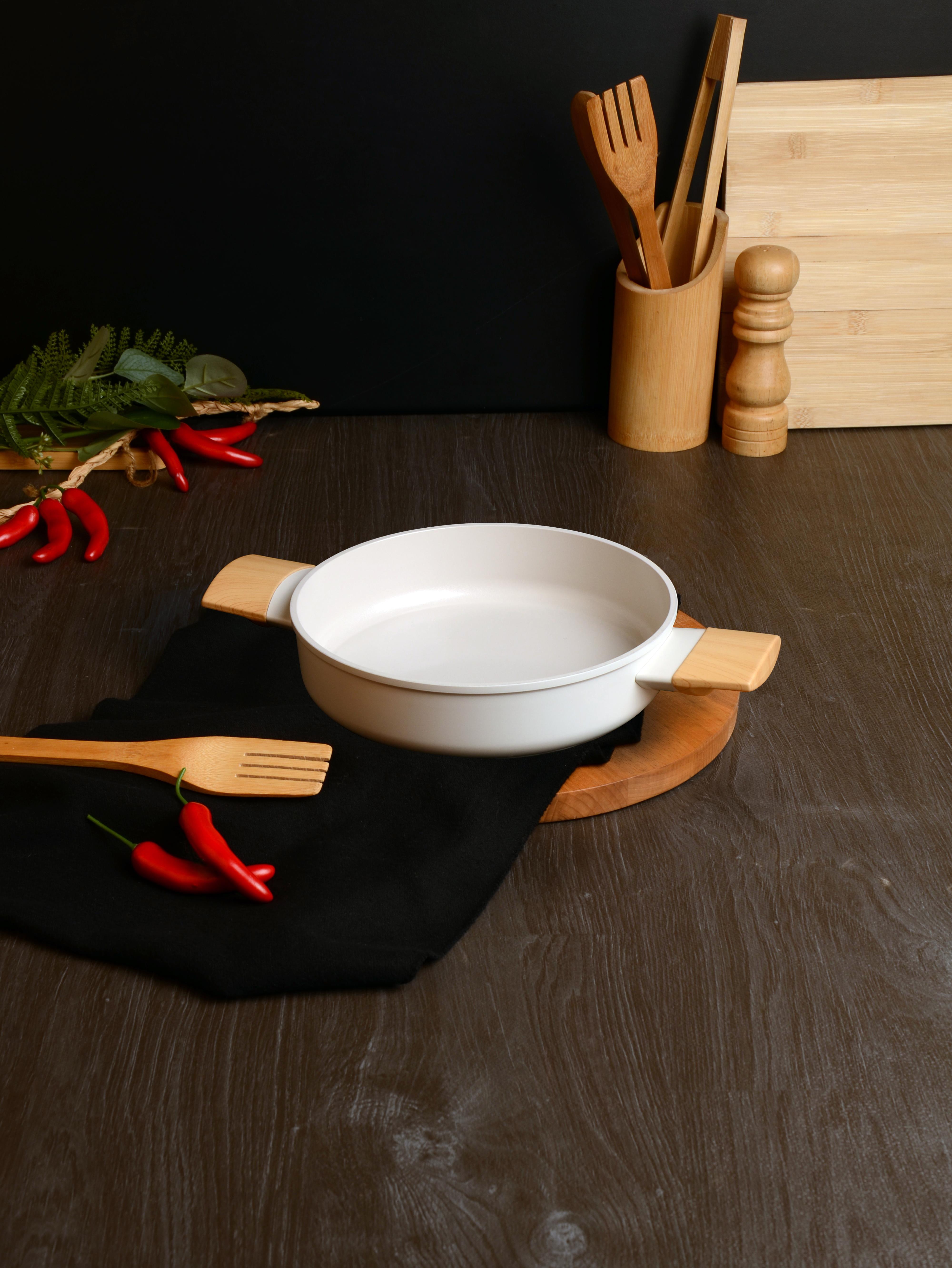 BELARİVA-20 CM BEYAZ AHŞAP SAPLI SAHAN