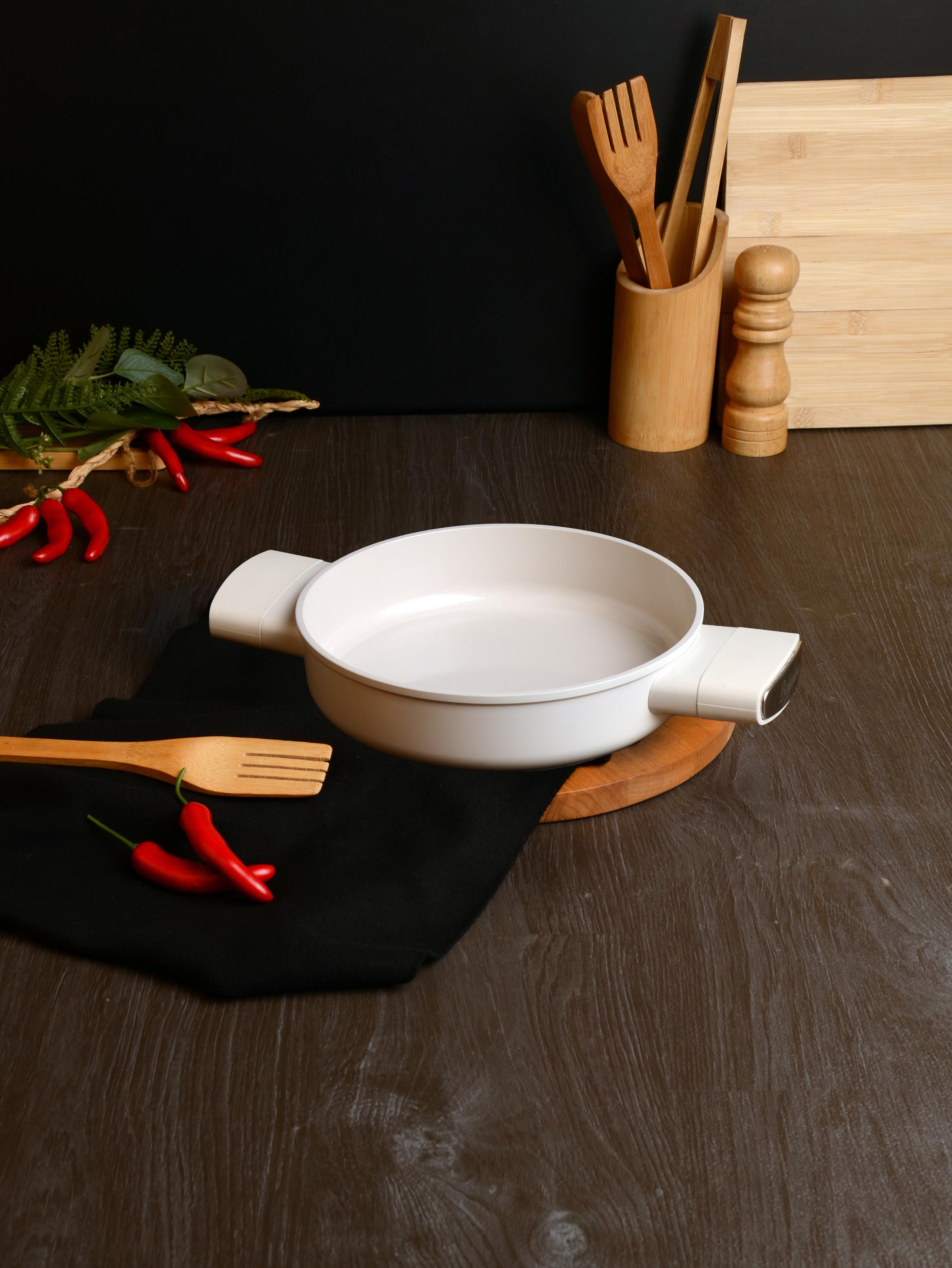 BELARİVA-22 CM BEYAZ SİLİKON SAPLI SAHAN