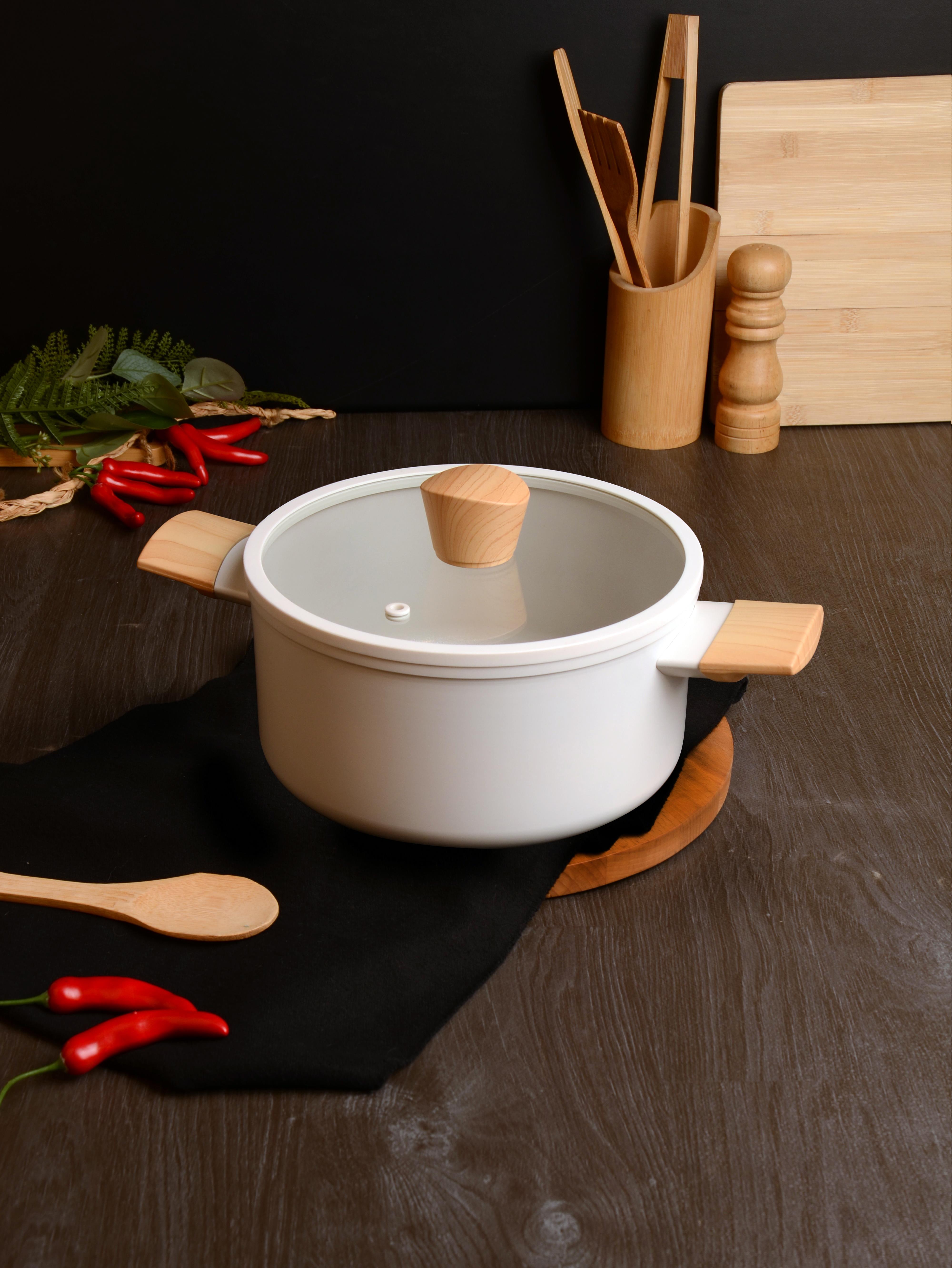 BELARİVA-24 CM BEYAZ AHŞAP SAPLI DERİN TENCERE