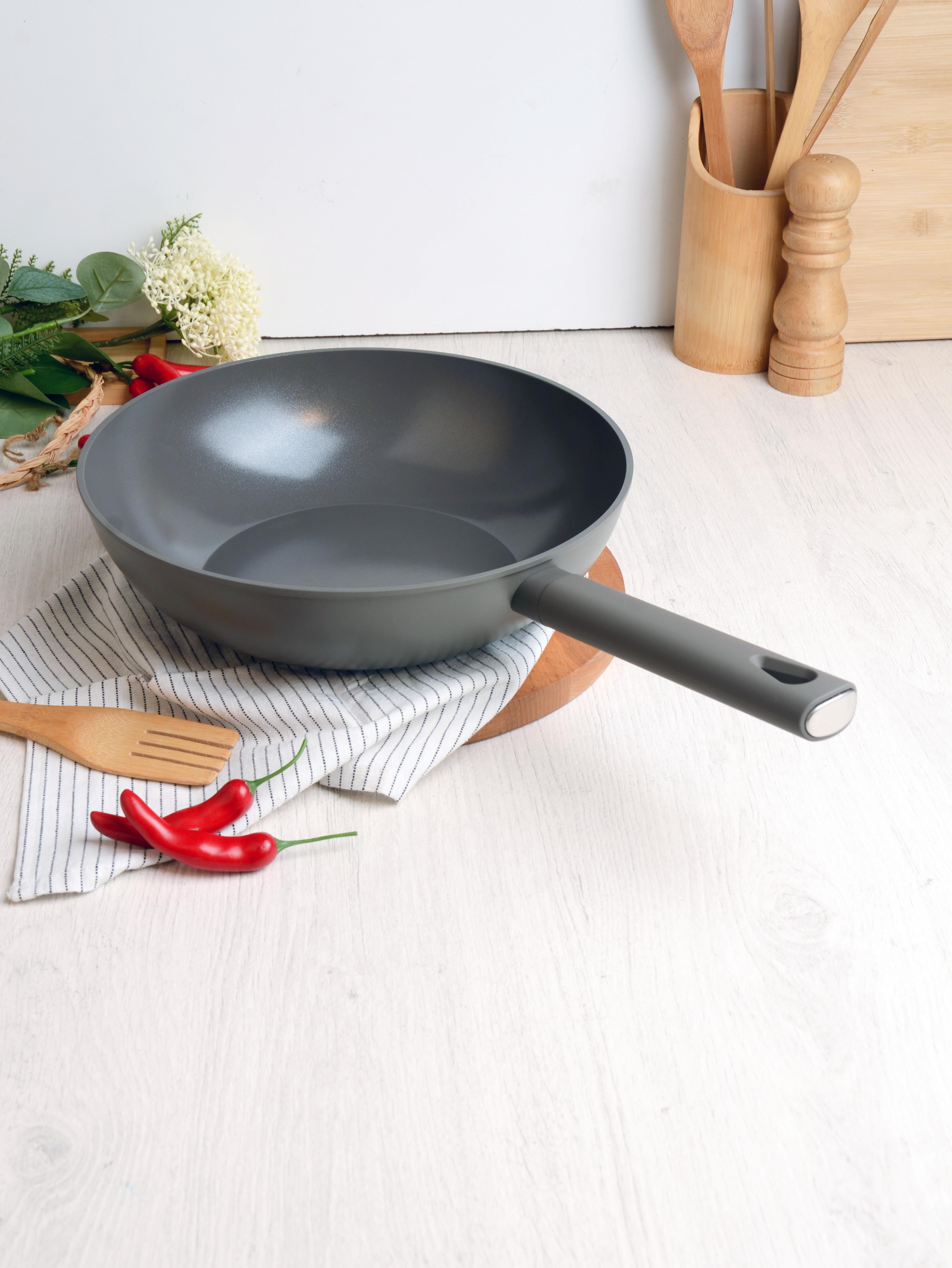 BELARİVA-28 CM GRİ SİLİKON SAPLI WOK TAVA
