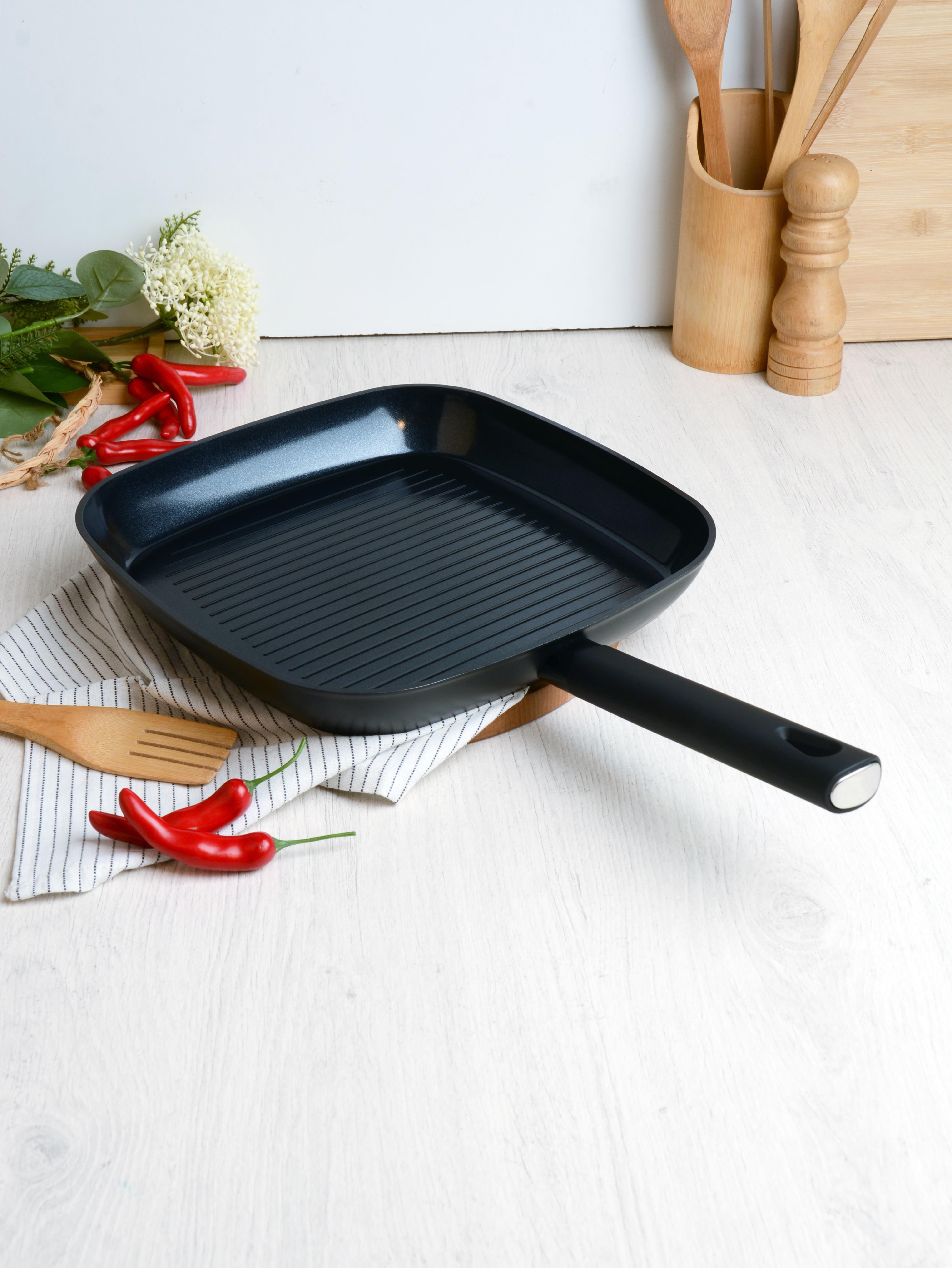 BELARİVA-28 CM SİYAH SİLİKON SAPLI IZGARA TAVASI