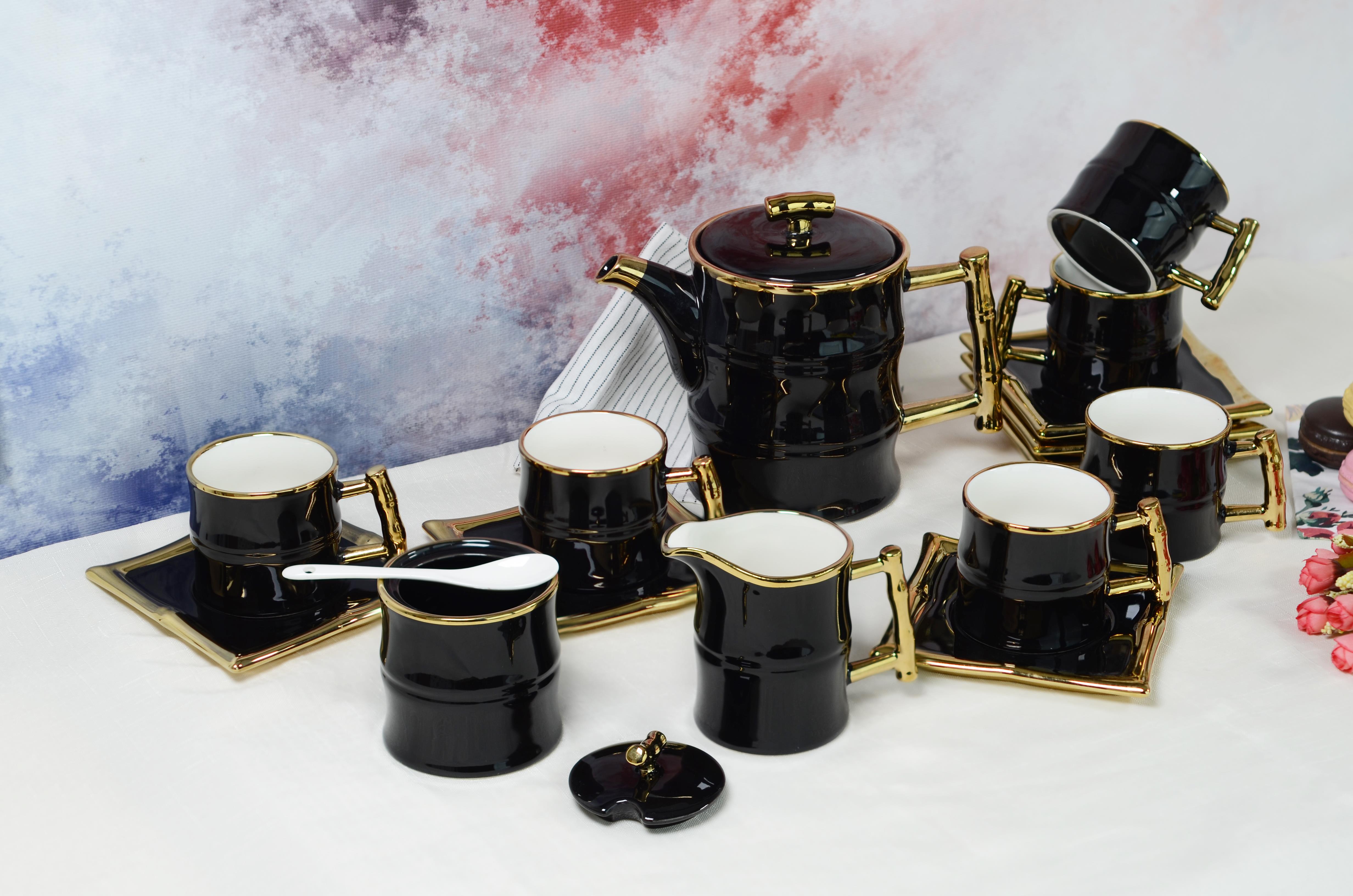 PAÇİ-18 PARÇA PORSELEN ÇAY SETİ