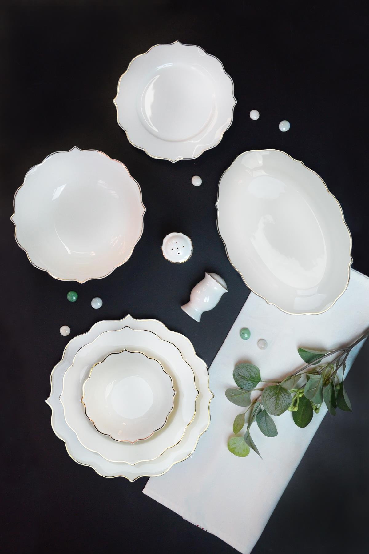 PAÇİ-29 PARÇA FLORA BONE CHİNA YEMEK TAKIMI