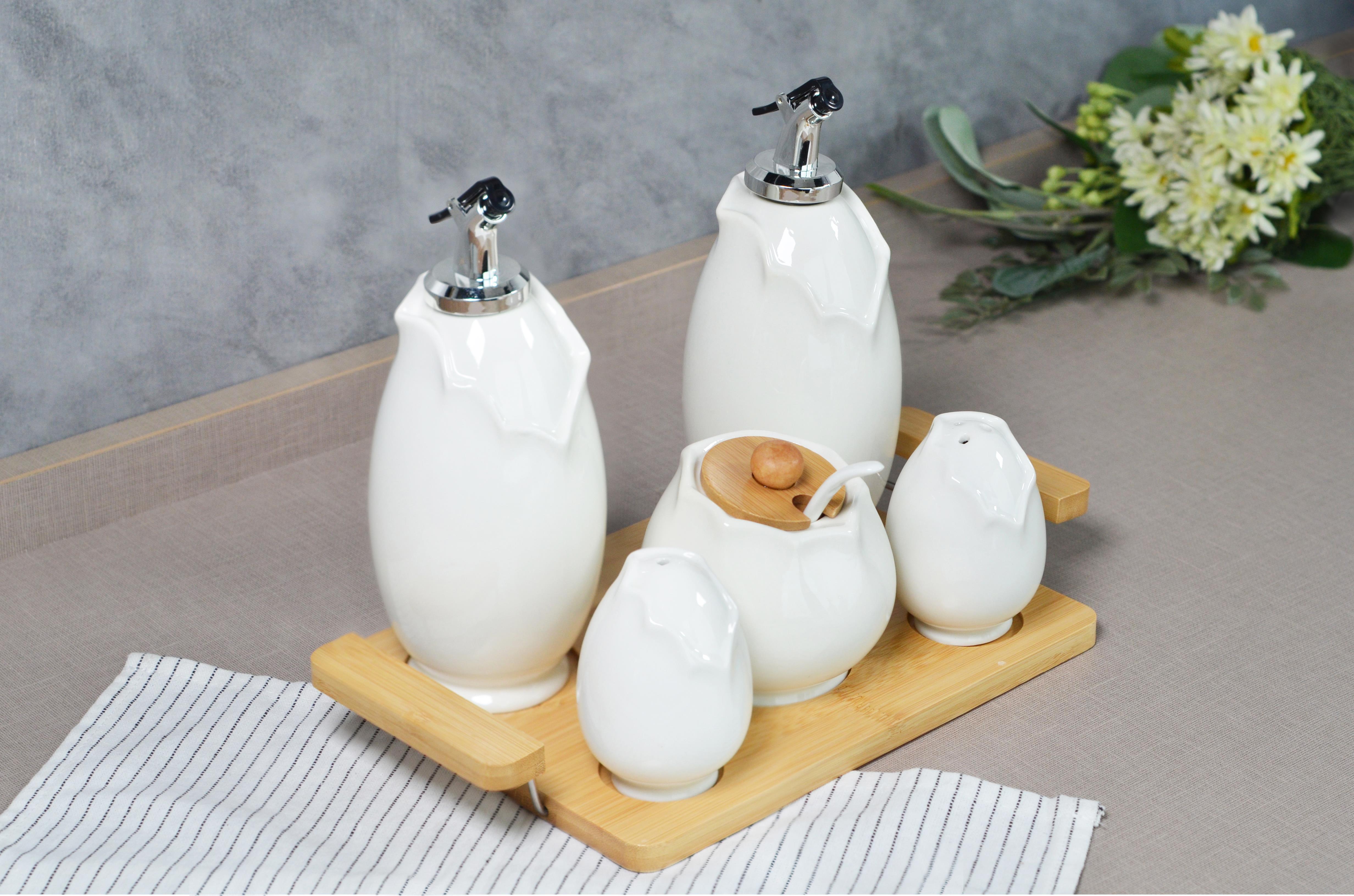 PAÇİ-NORA 5'Lİ BAMBU STANDLI MUTFAK SETİ