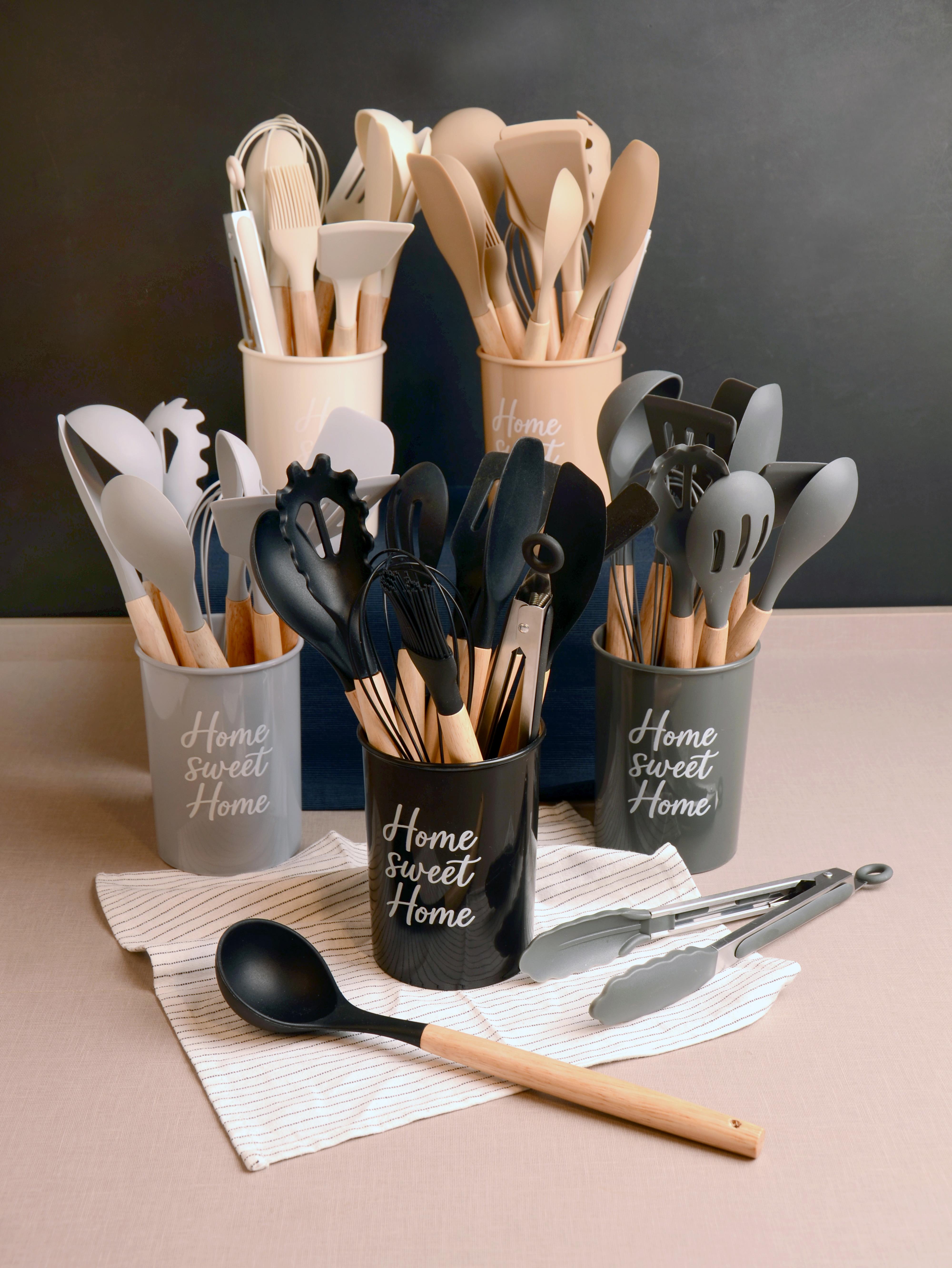 PAÇİ-YUVARLAK 12 PARÇA SİLİKON MUTFAK SETİ