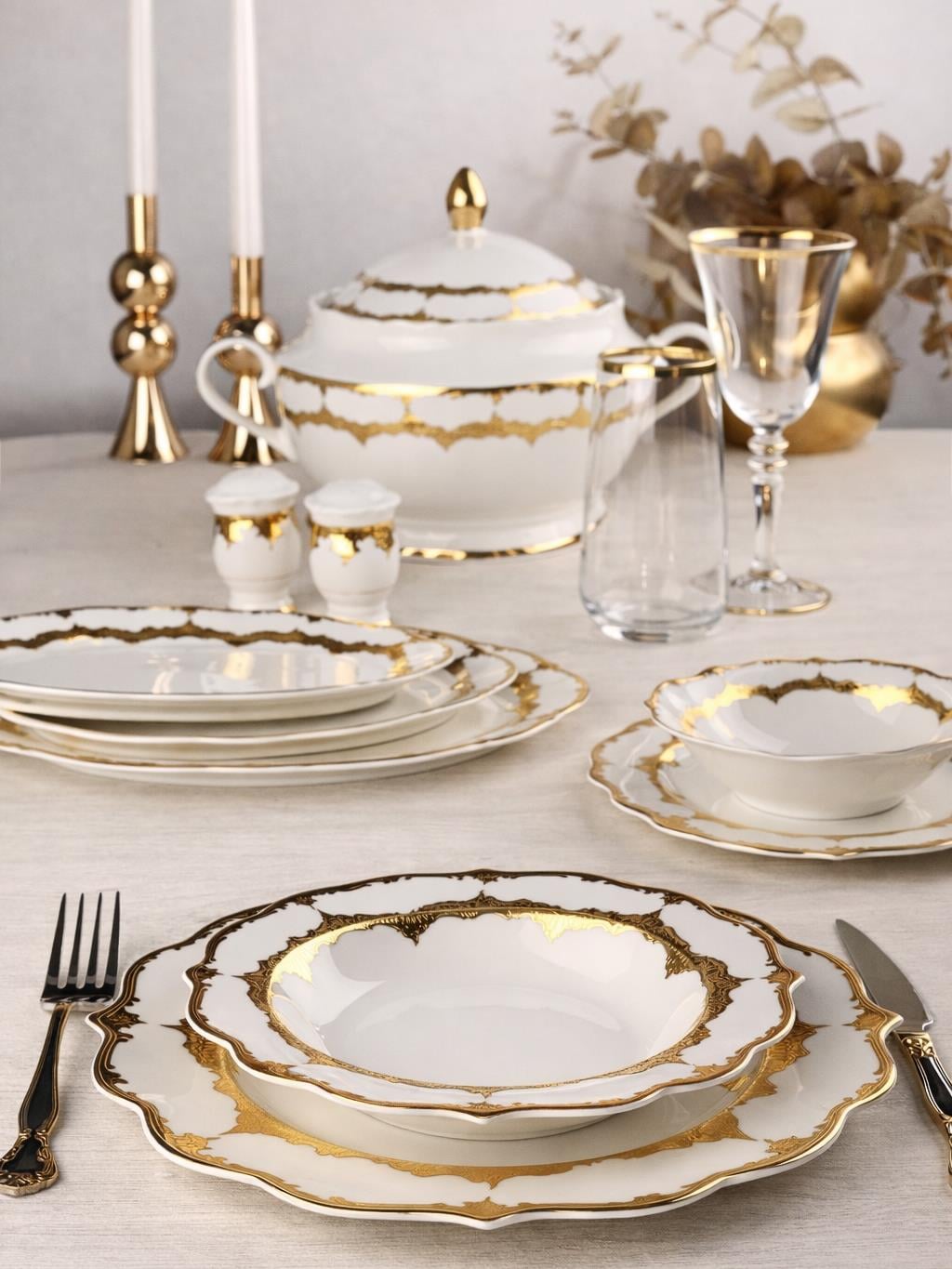 ROYAL CHARME-RAVIVAL 60 PARÇA 24 K ALTIN YEMEK TAKIMI
