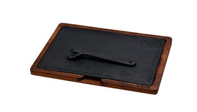 Lava Döküm   Ahşap ve Döküm Demir Hot Plate Servis Tahtası. Ölçü 22x33cm. (Ahşap ve döküm plaka arasında 5 adet silikon seperatö