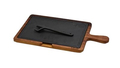 Lava Döküm   Ahşap ve Döküm Demir Hot Plate Servis Tahtası. Ölçü 22x33cm. (Ahşap ve döküm plaka arasında 5 adet silikon seperatö