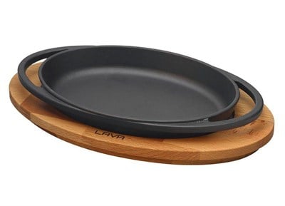 Lava Döküm  Oval Kulplu Tava ve Ahşap Altlıklı. Ölçü 21x14cm.