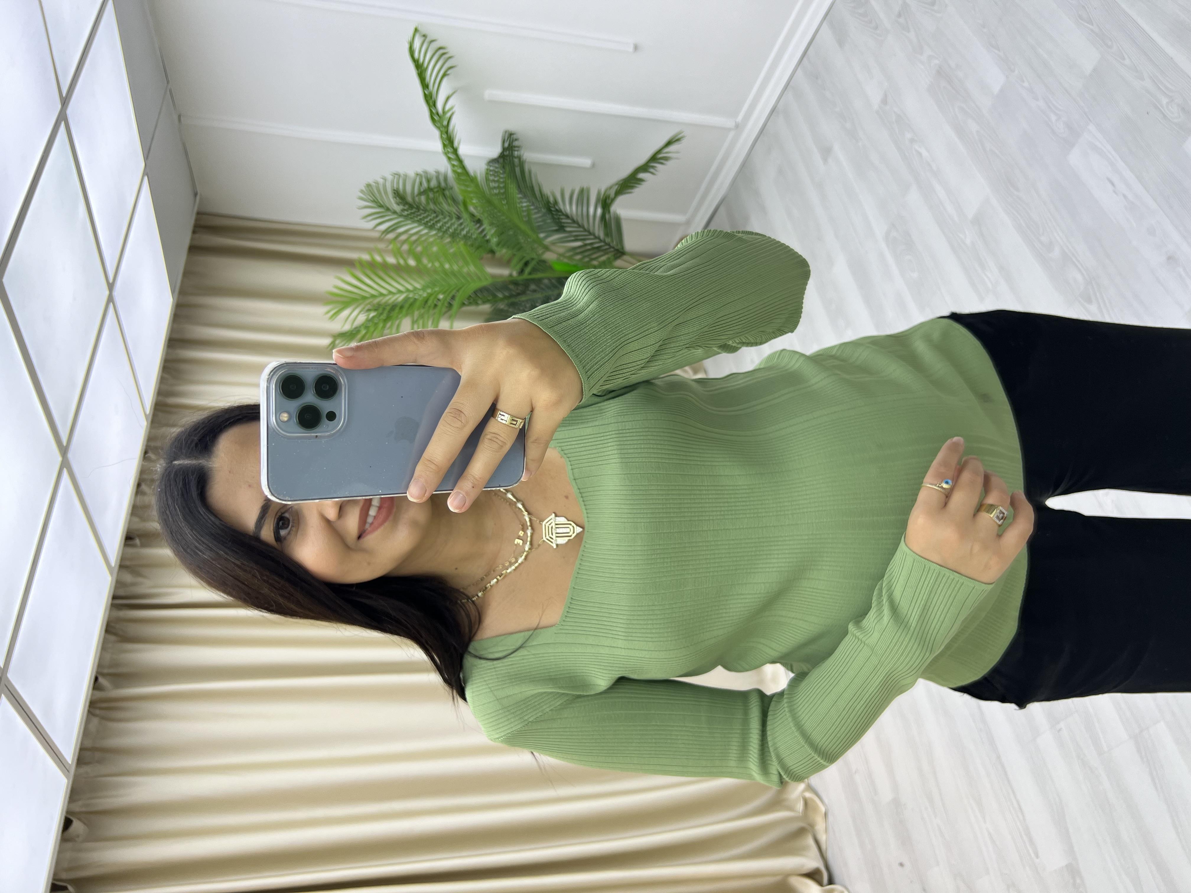Büyük Beden Kare Yaka Uzun Kol Bluz Mint Yeşili
