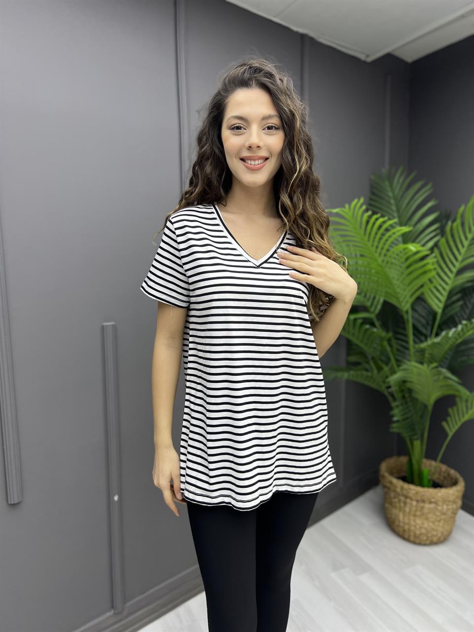Çizgili V Yaka Basic Tunik Tişört Beyaz