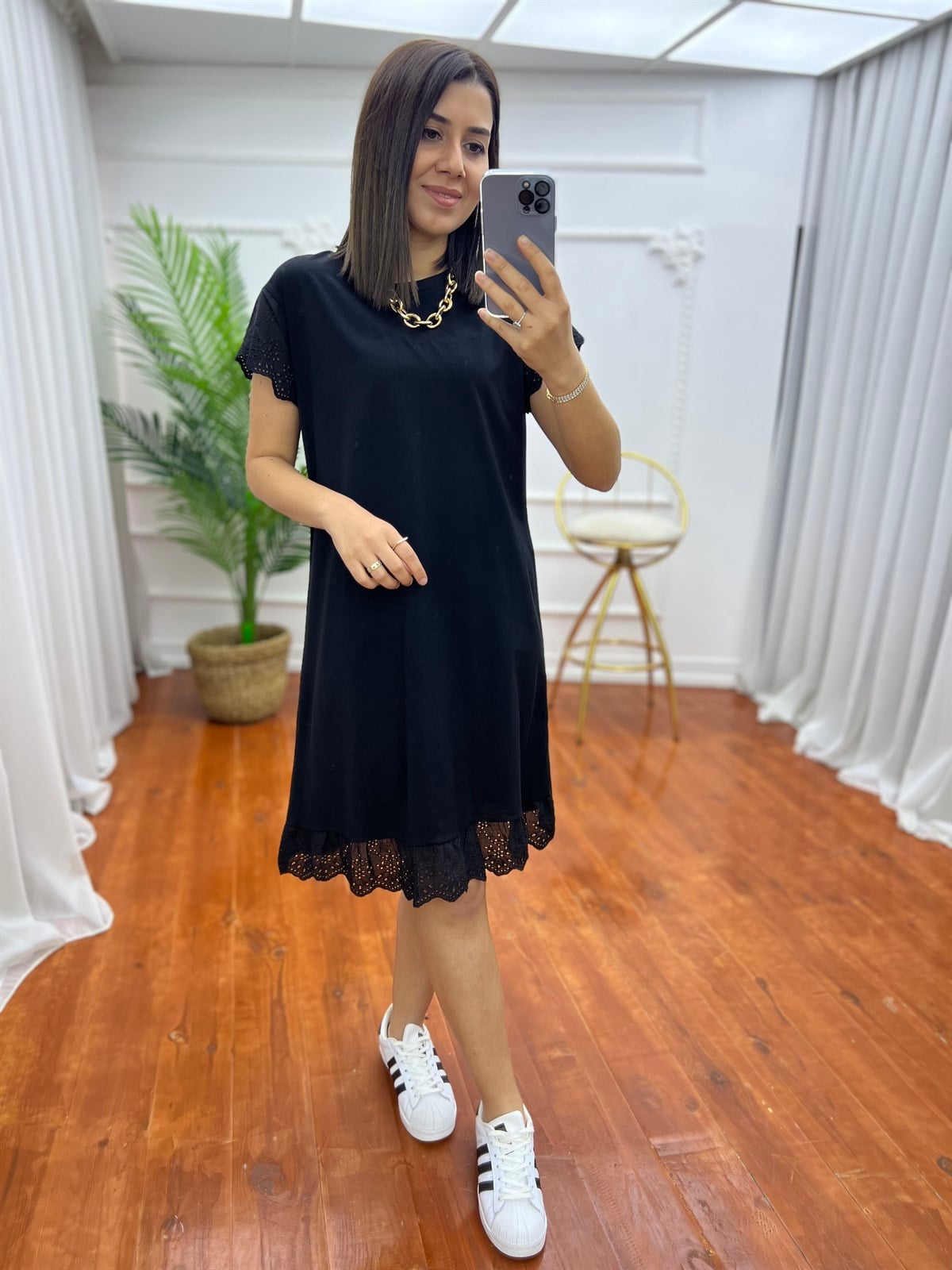 Eteği Fistolu Elbise