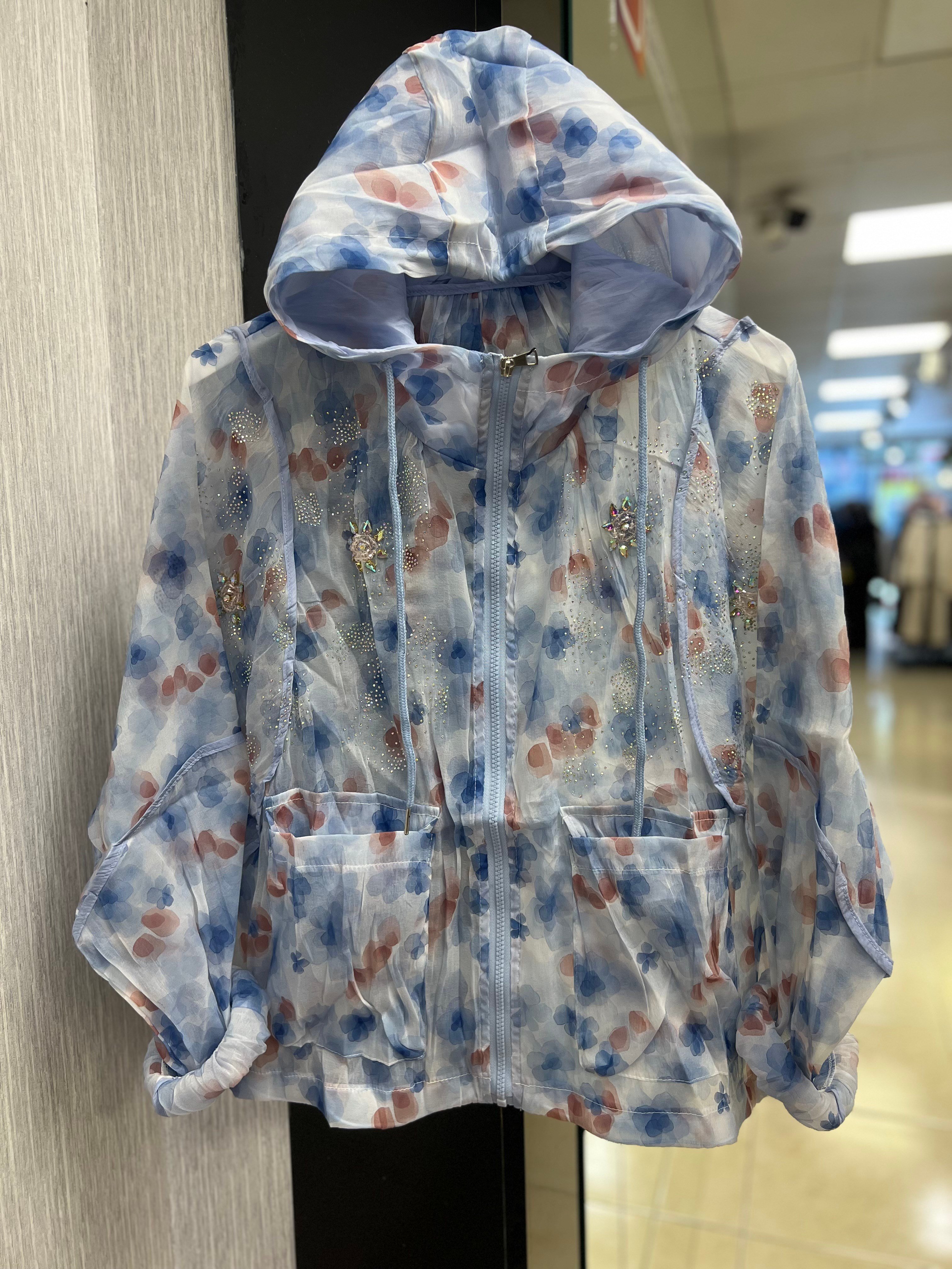 İthal Çiçekli Cepli Kapişonlu Ceket Bebemavi