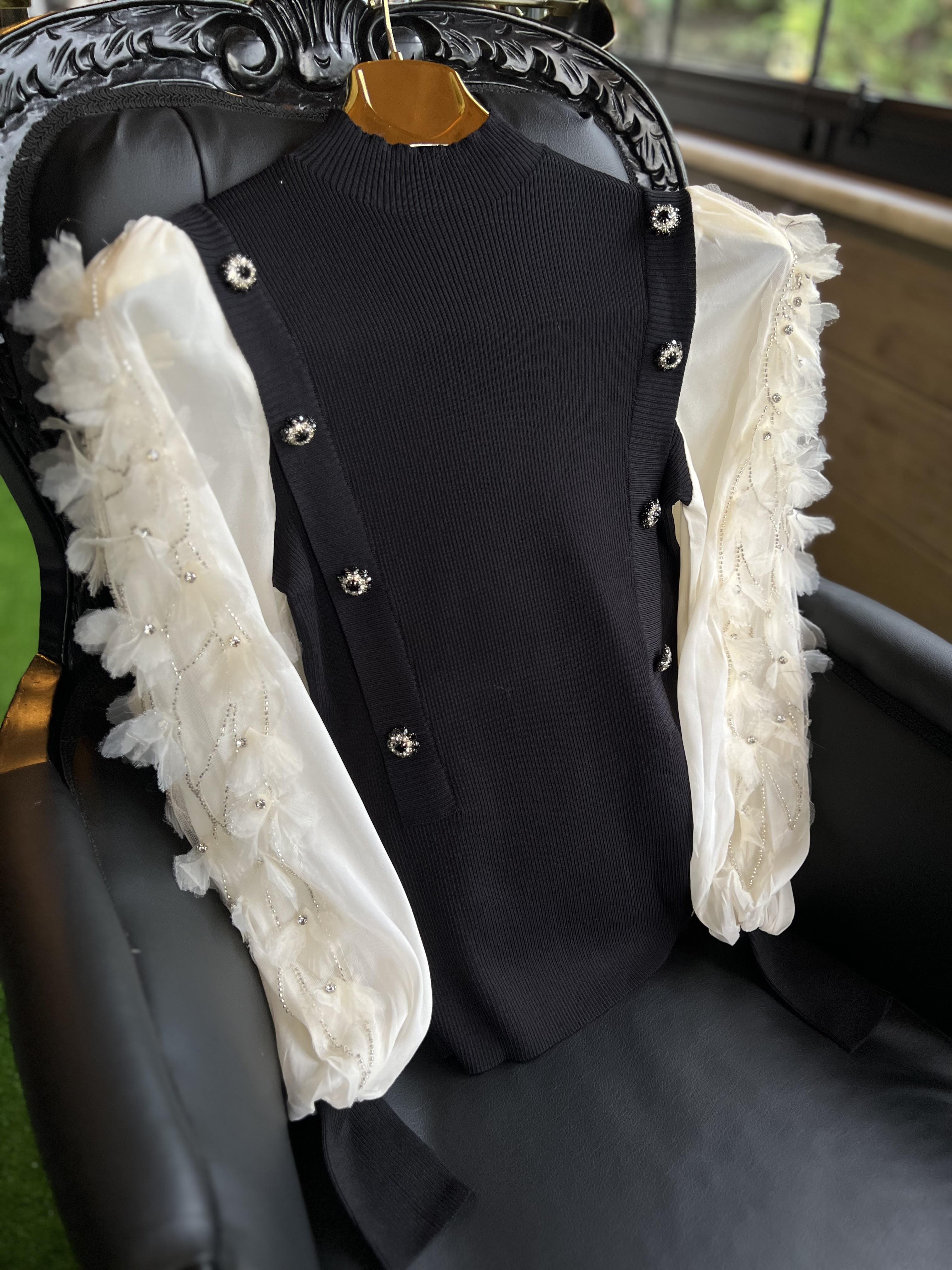 İthal Düğme Detaylı Balon Bluz Krem