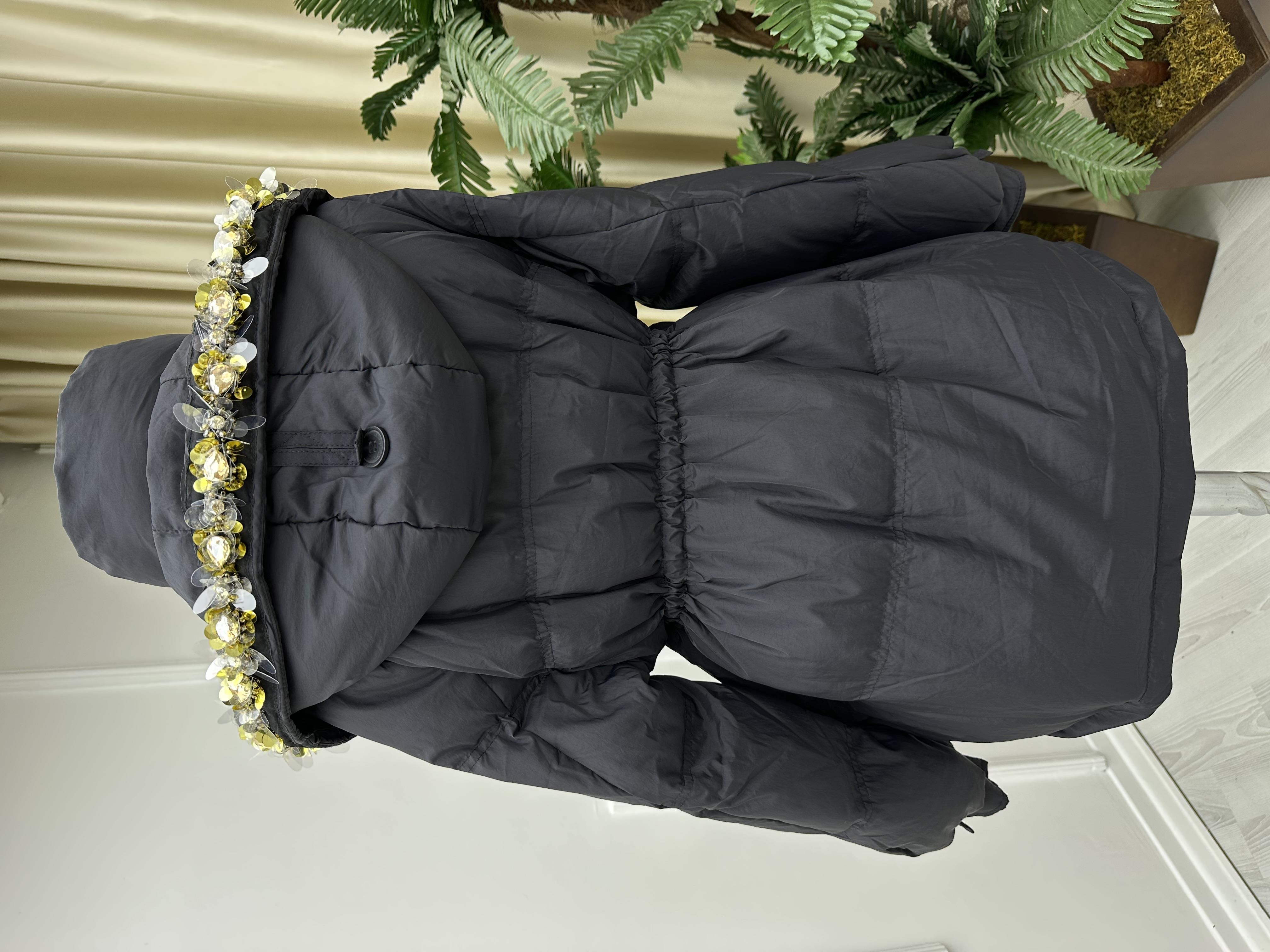 İthal Payetli Kapişonlu Şişme Mont Siyah