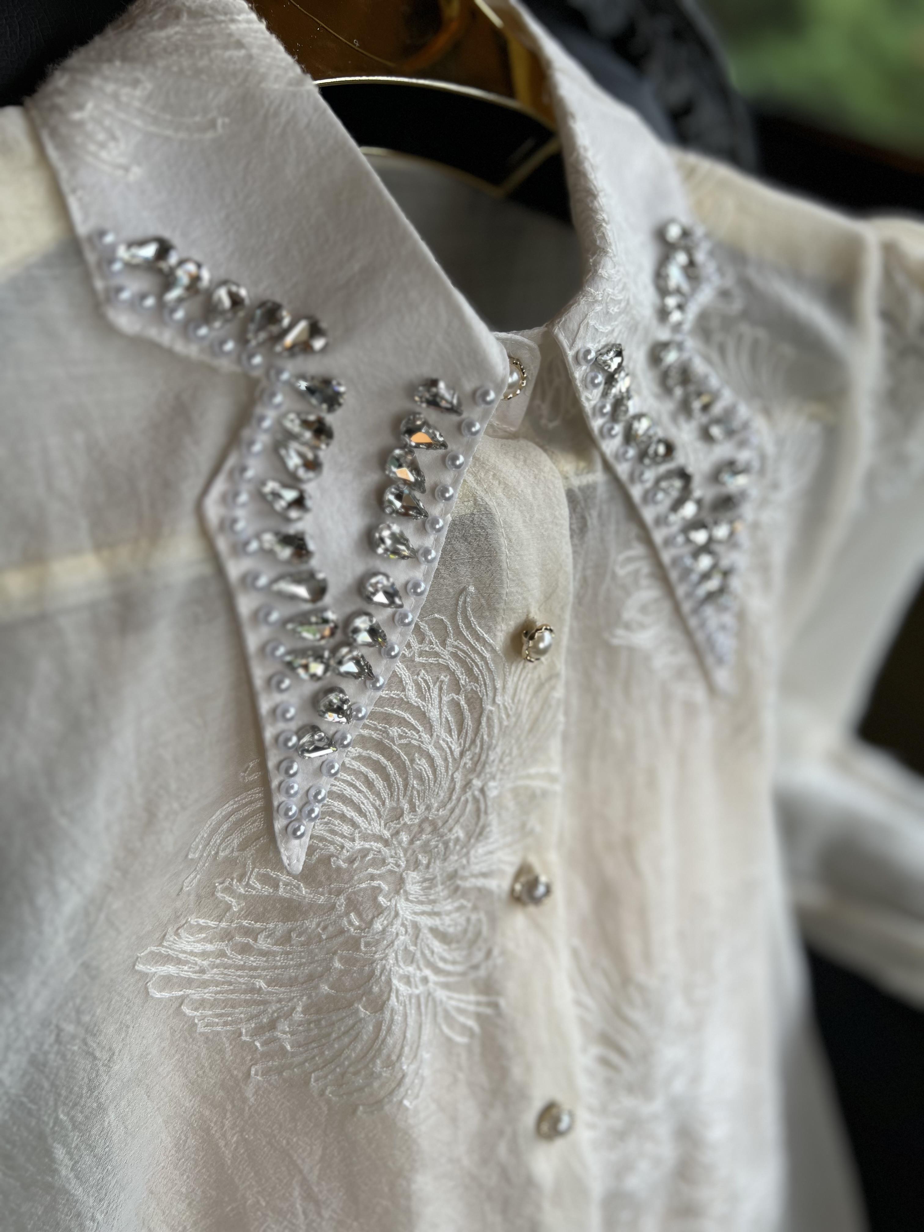 İthal Yaka Taşlı İnce Keten Gömlek