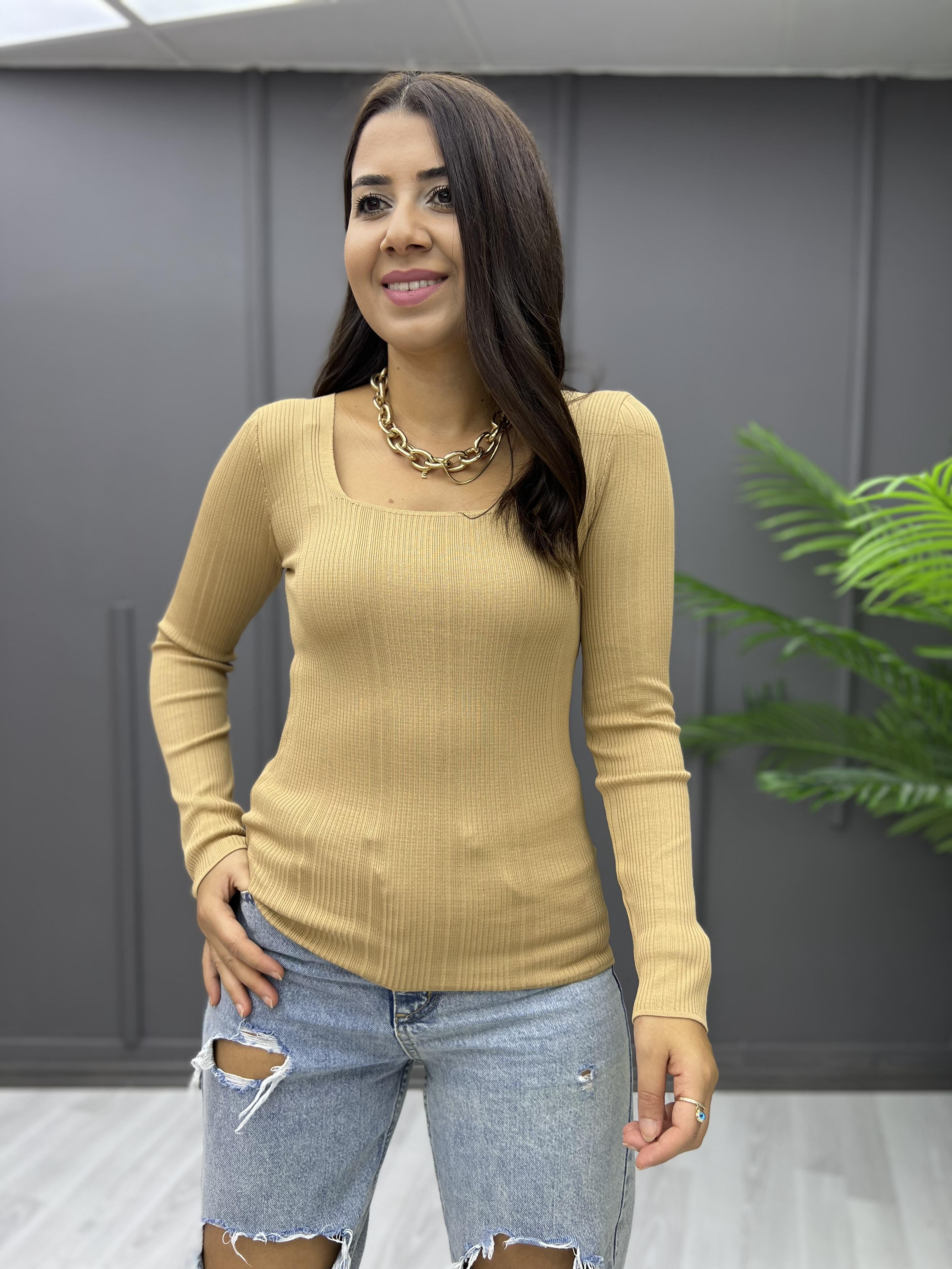 Kare Yaka Uzun Kollu Bluz Bej