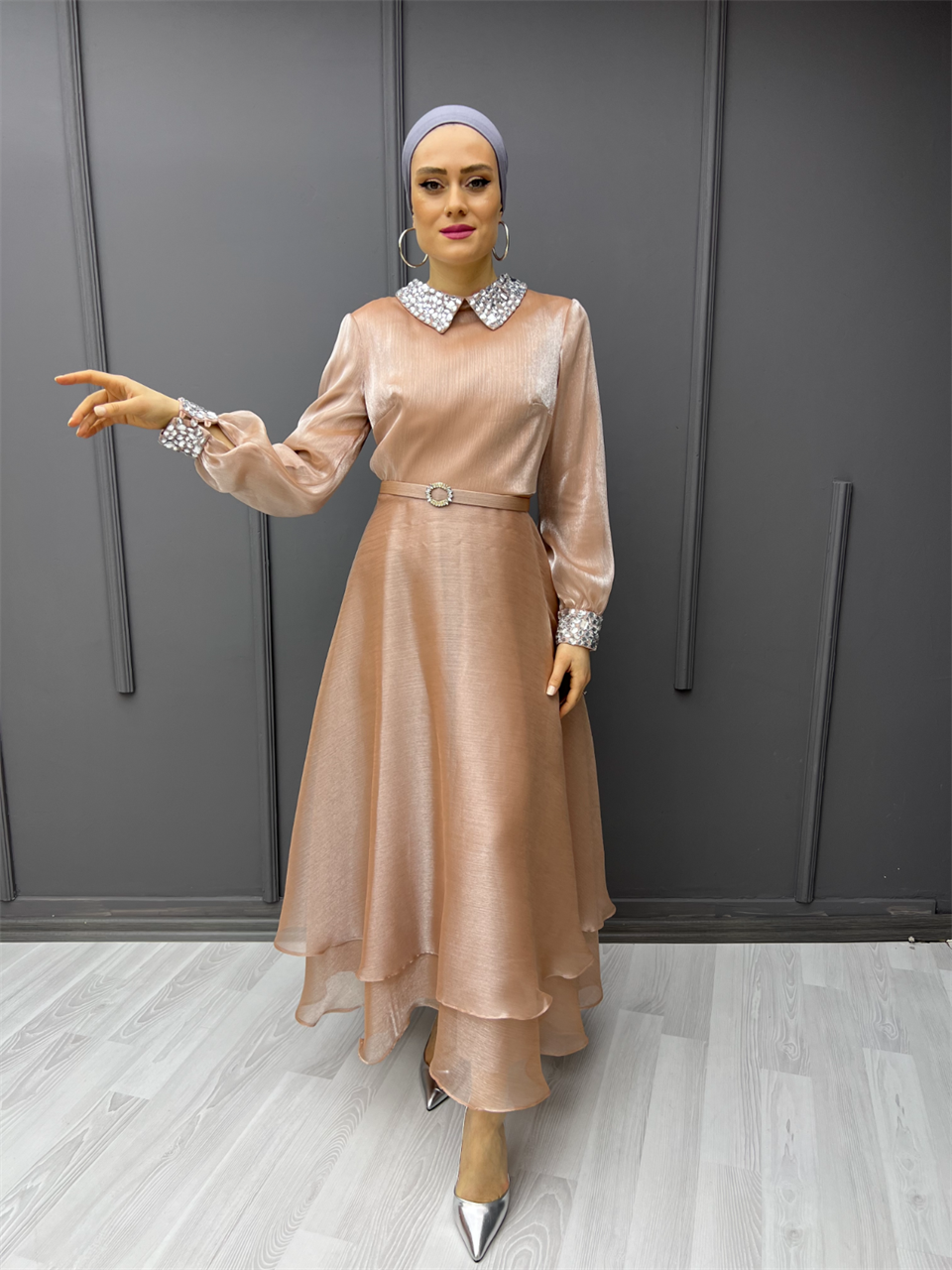 Kolu Yakası Taşlı Tül Elbise Somon