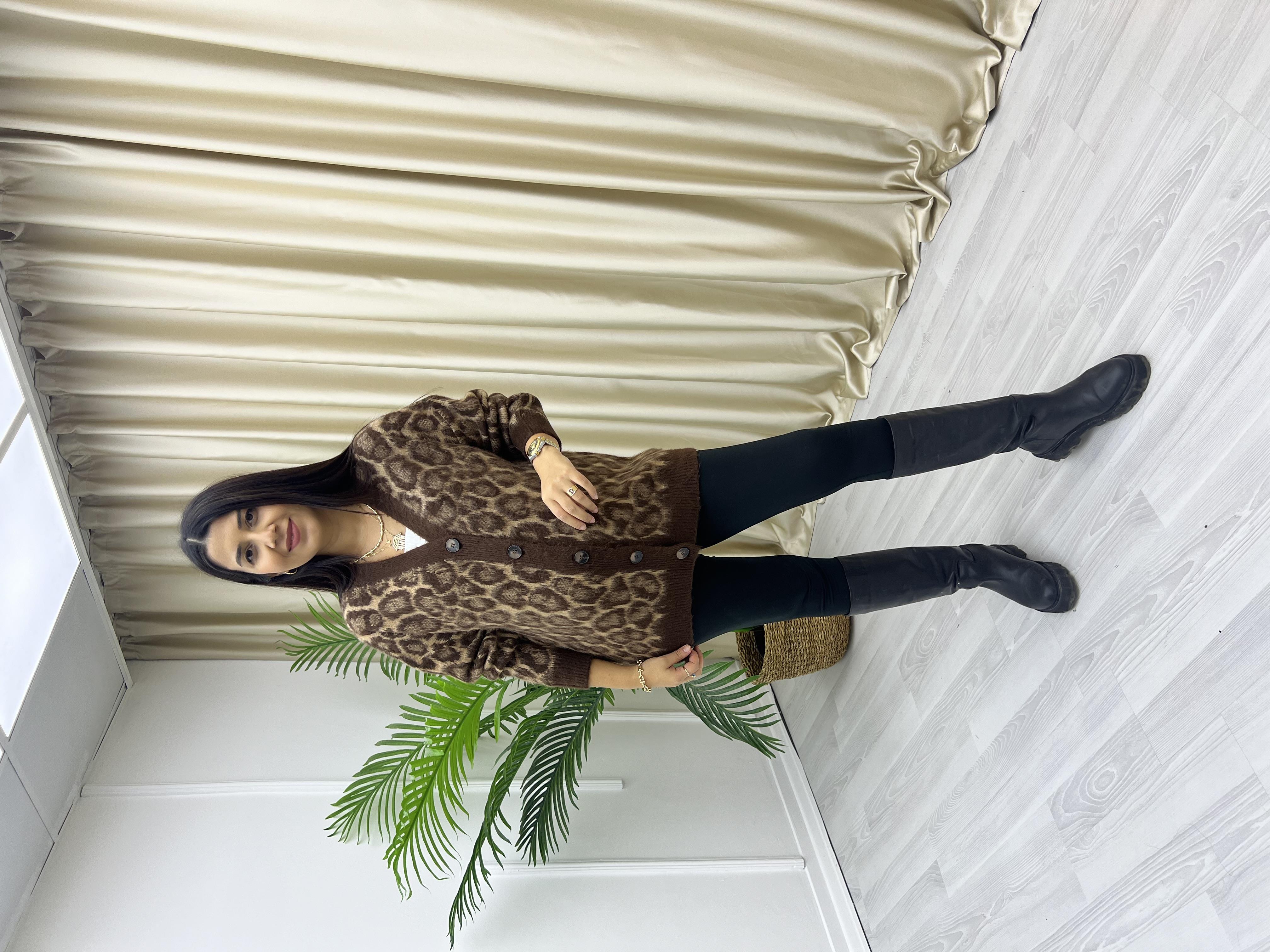 Leopar Düğmeli Uzun Hırka